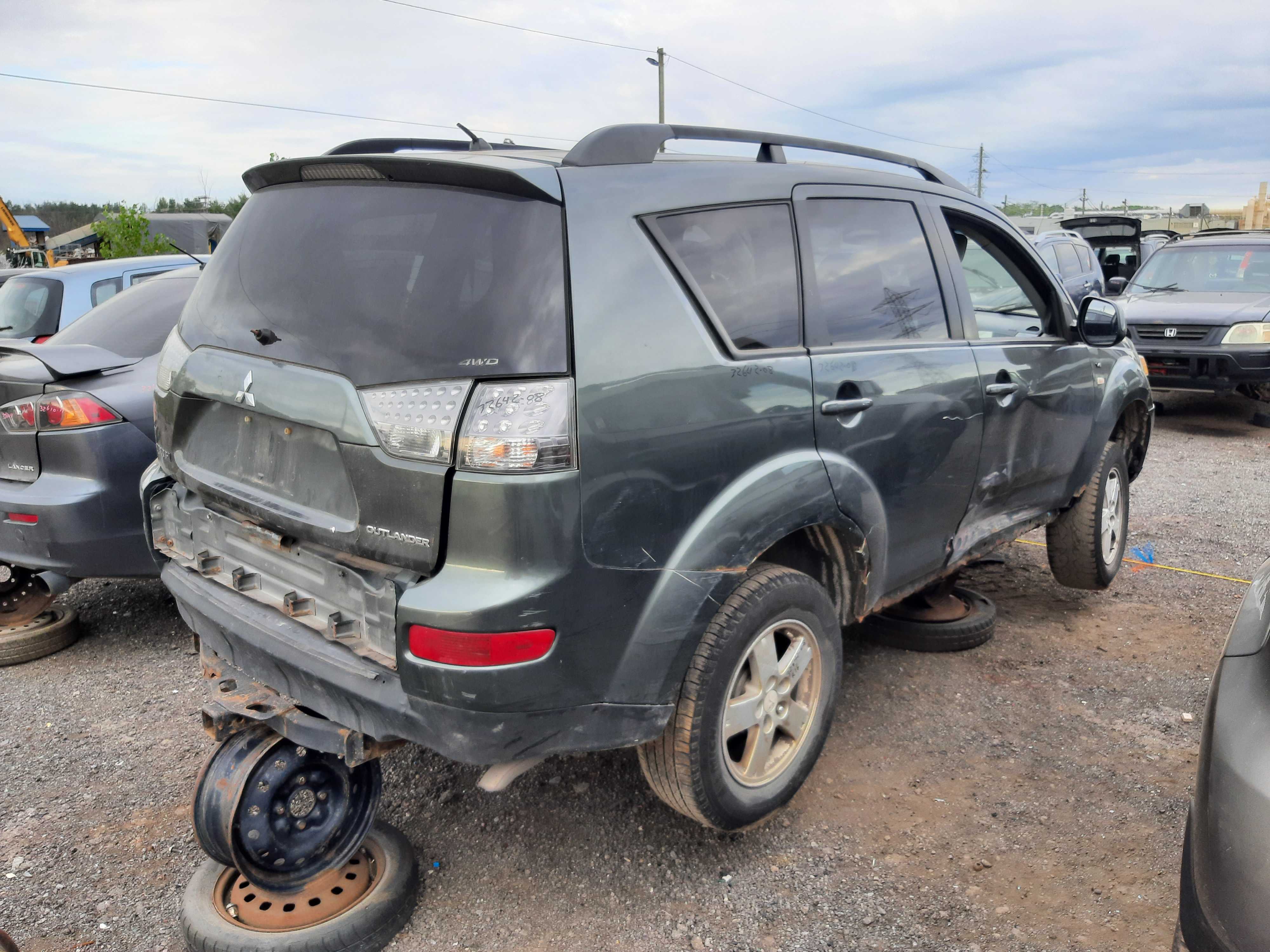 MITSUBISHI OUTLANDER 2008