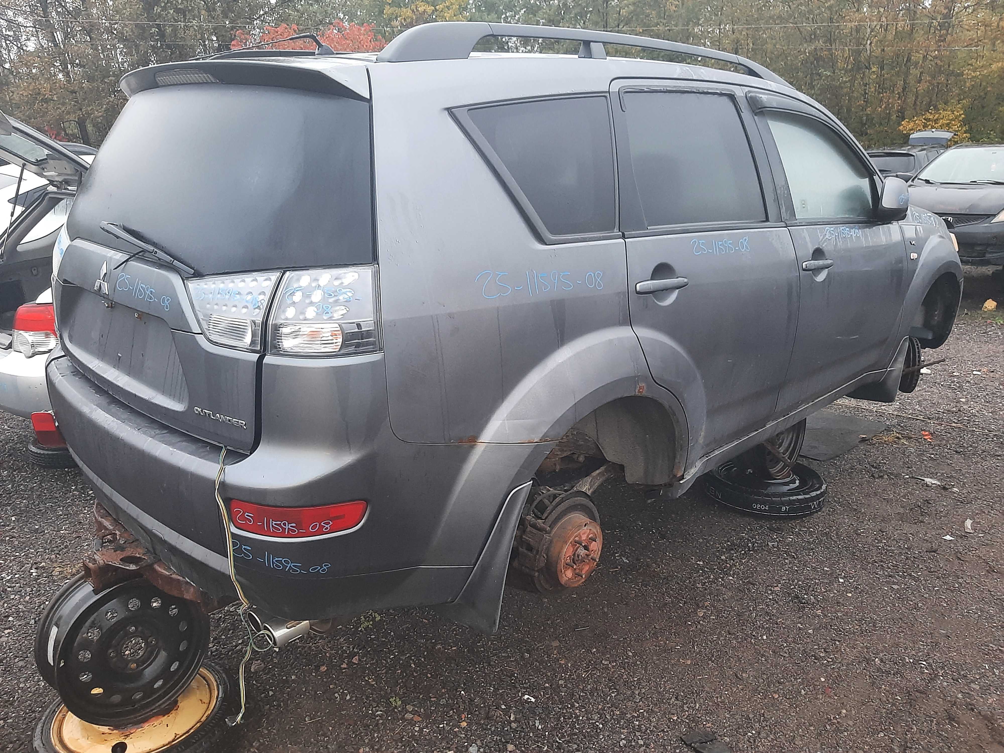 MITSUBISHI OUTLANDER 2008