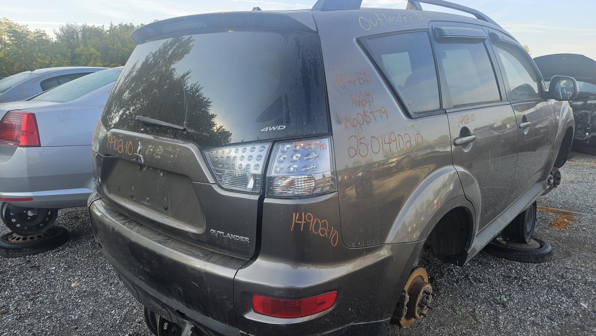 MITSUBISHI OUTLANDER 2010