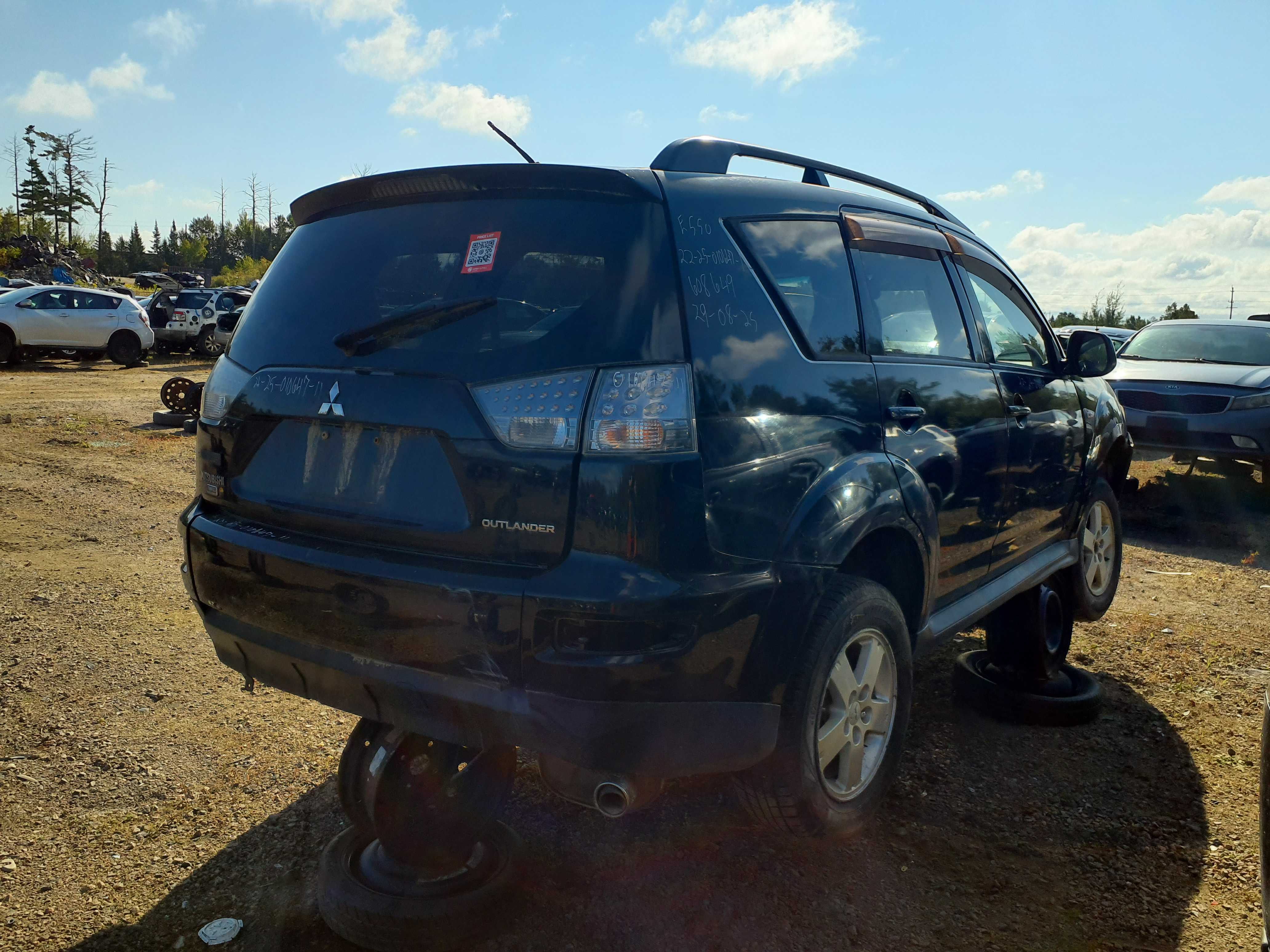 MITSUBISHI OUTLANDER 2011