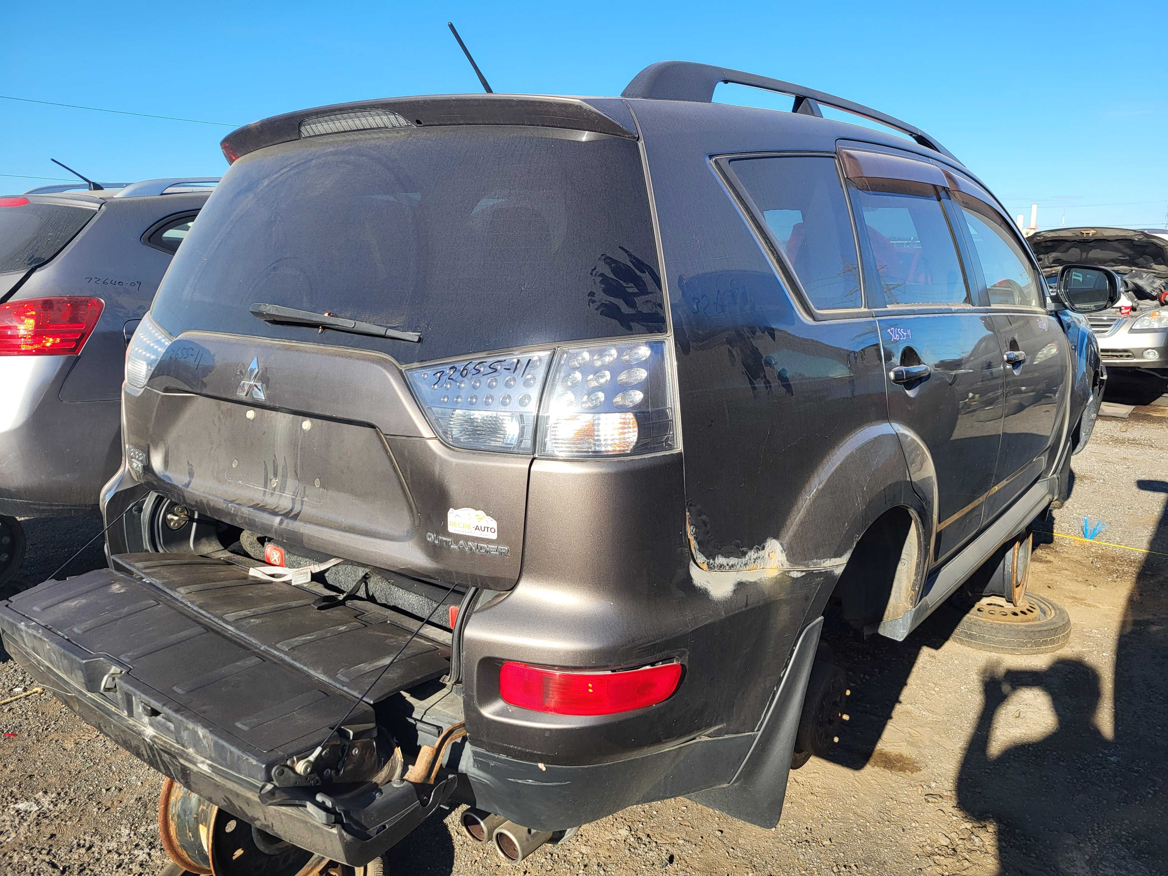 MITSUBISHI OUTLANDER 2011