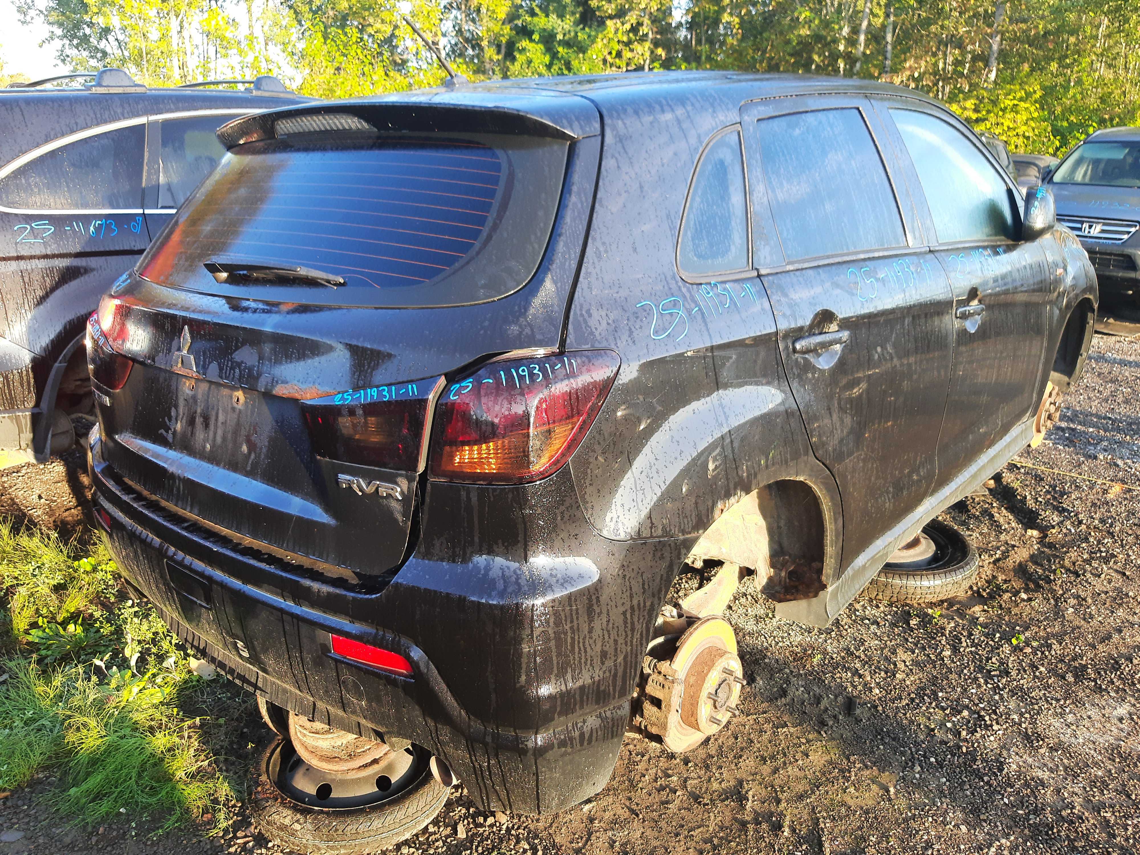 MITSUBISHI RVR 2011