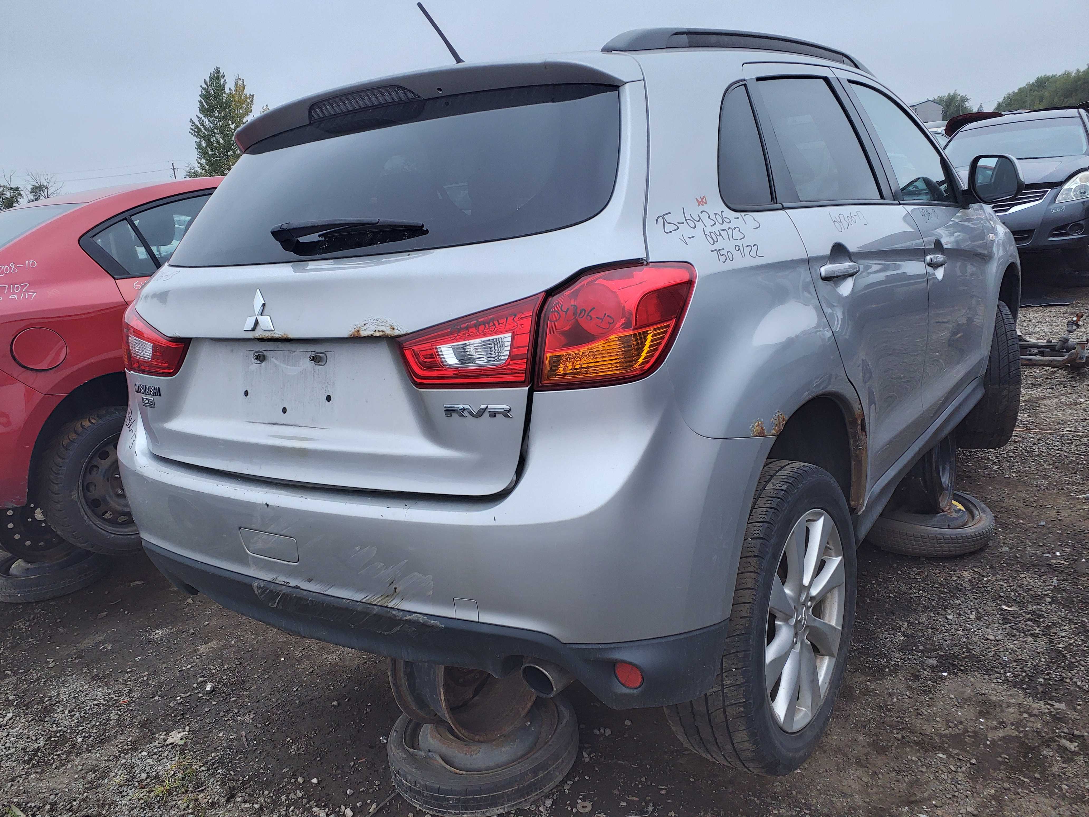 MITSUBISHI RVR 2013