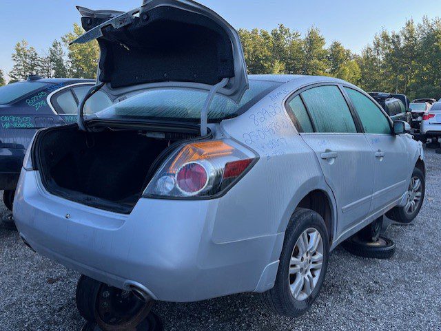 NISSAN ALTIMA 2010