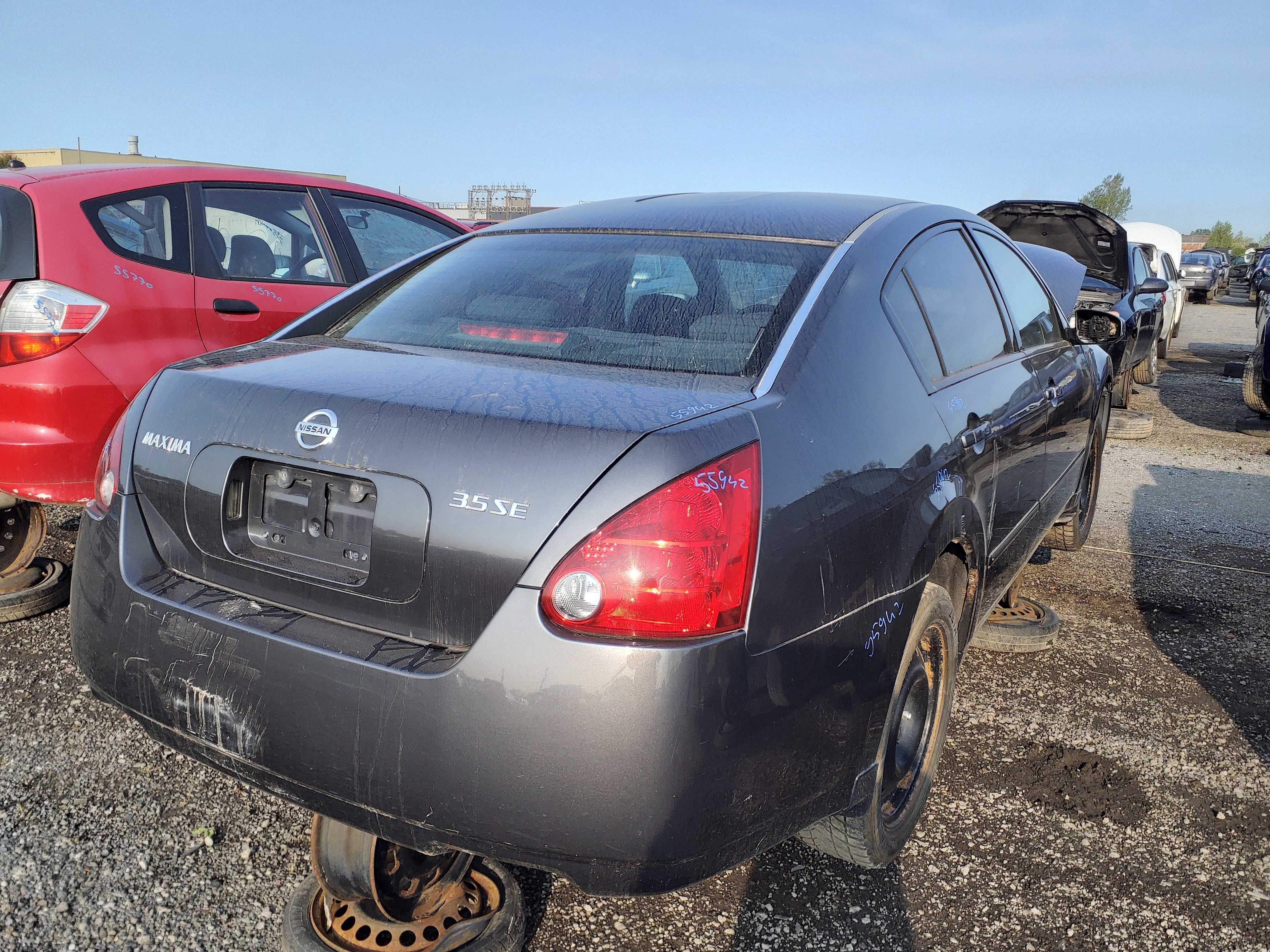NISSAN MAXIMA 2004
