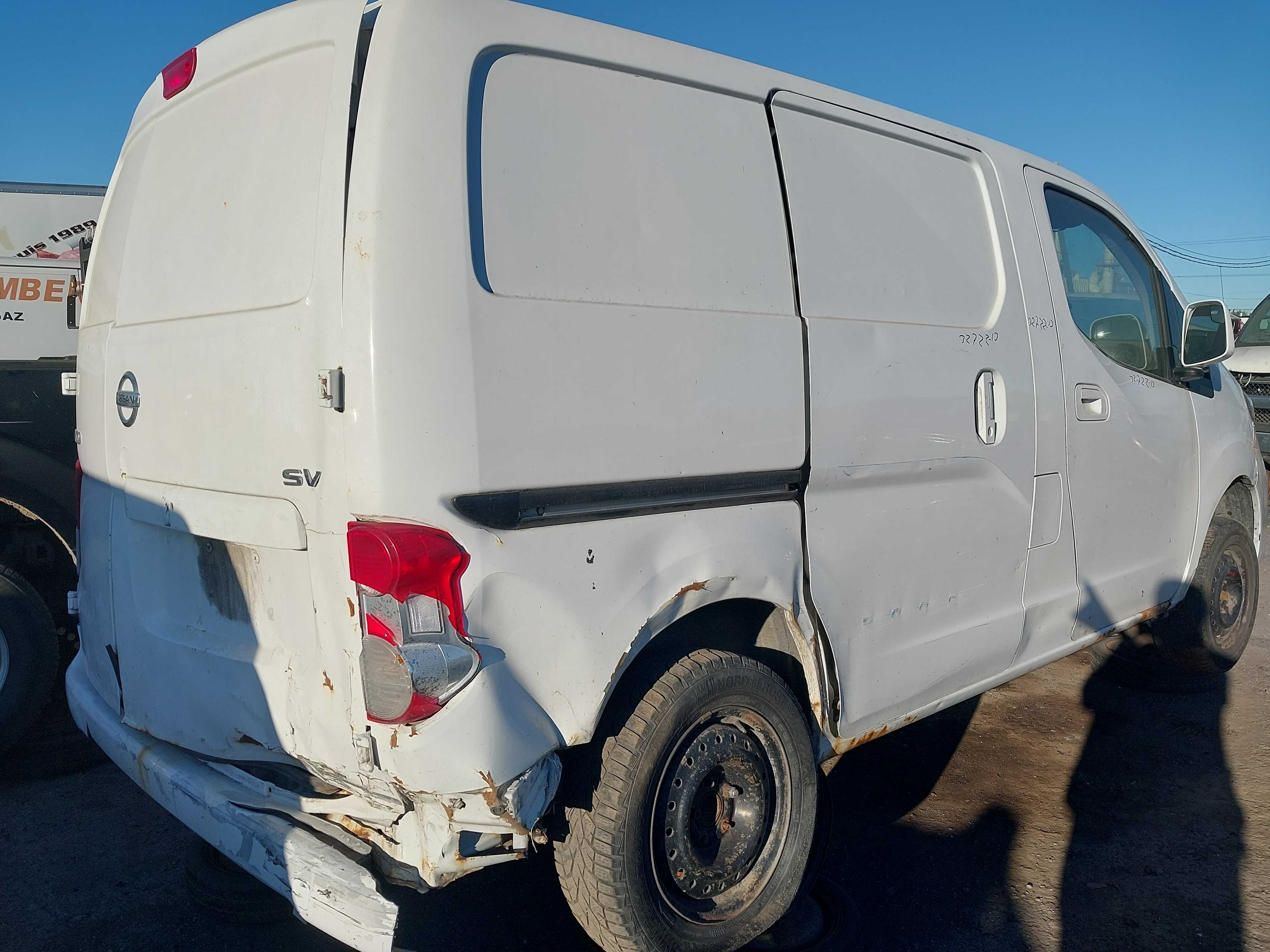 NISSAN NV 2013