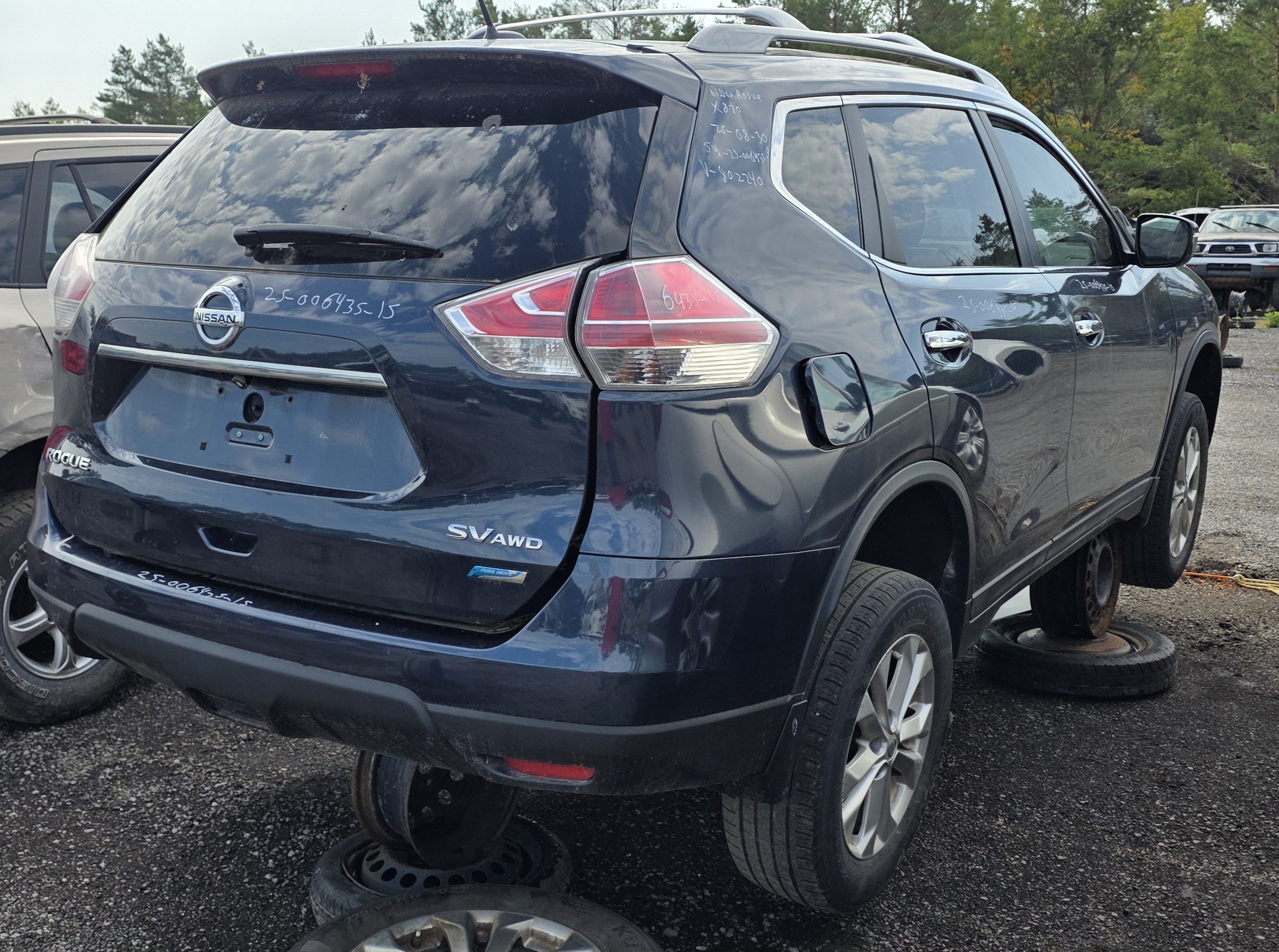 NISSAN ROGUE 2015