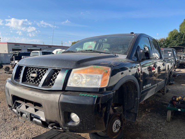 NISSAN TITAN 2009