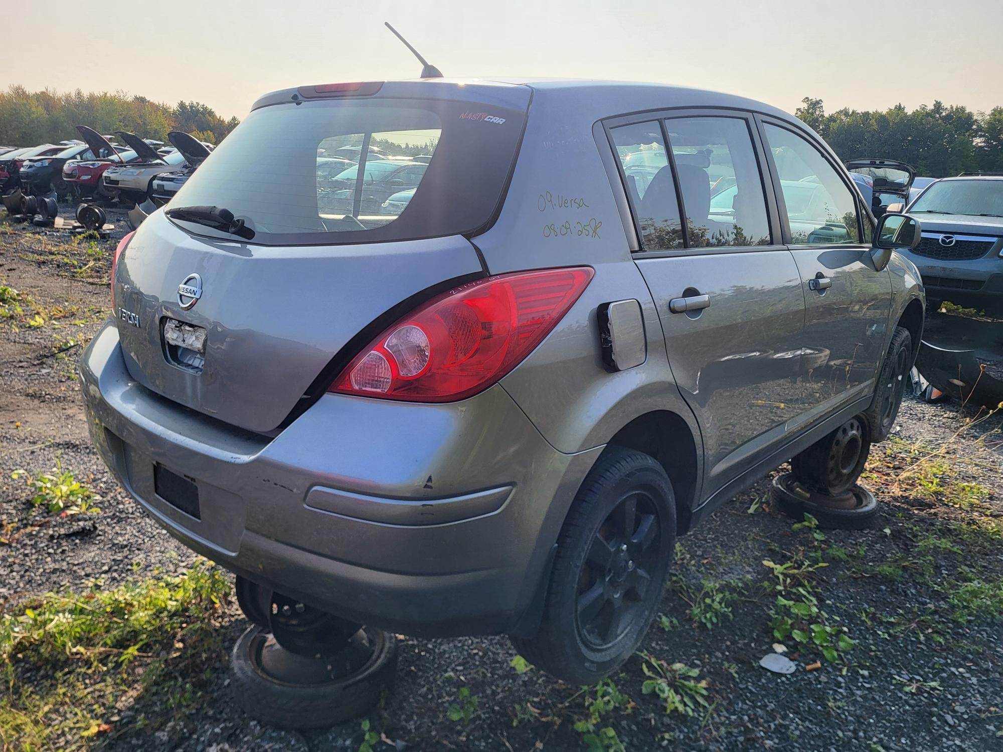 NISSAN VERSA 2009
