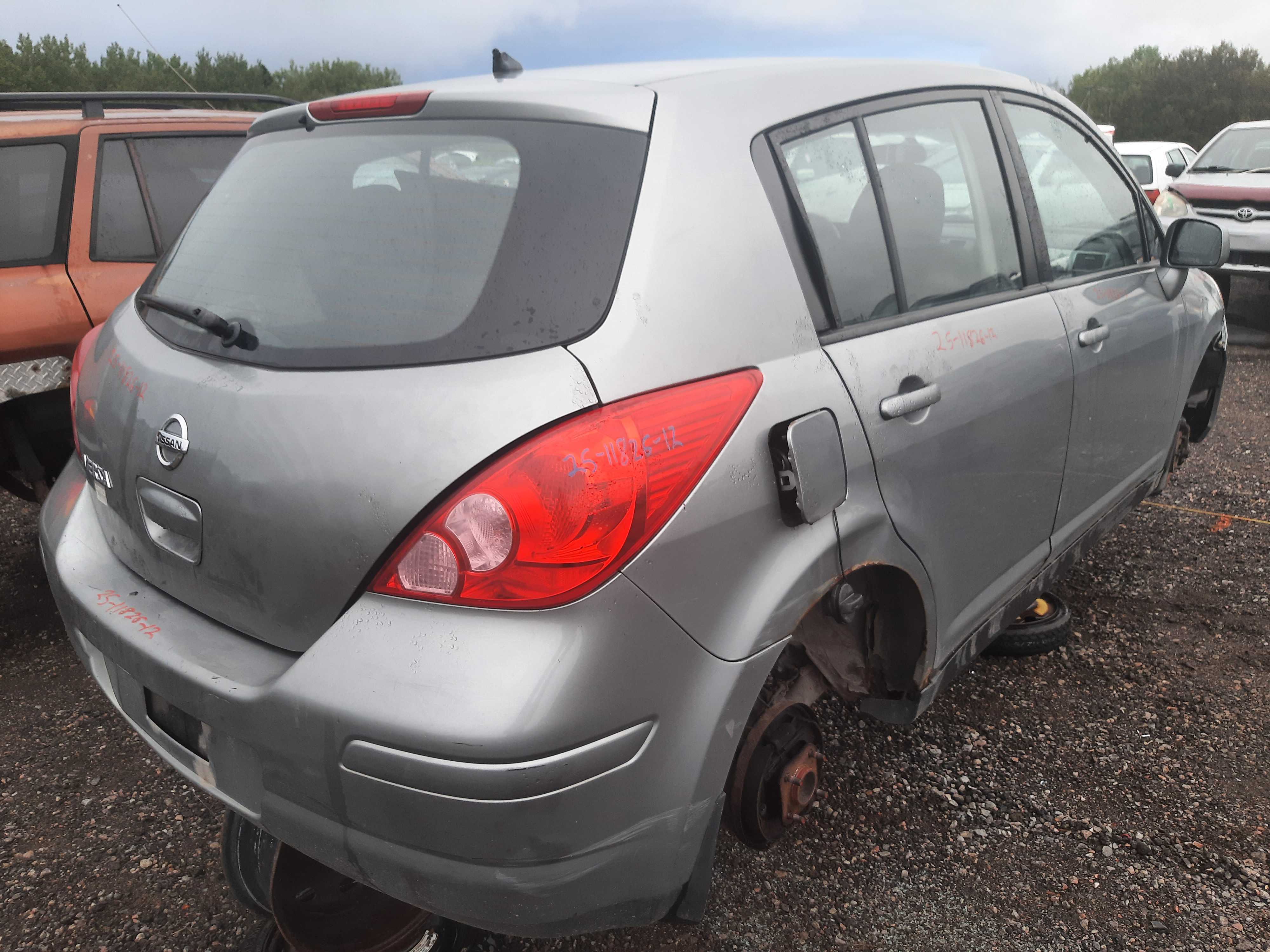 NISSAN VERSA 2012