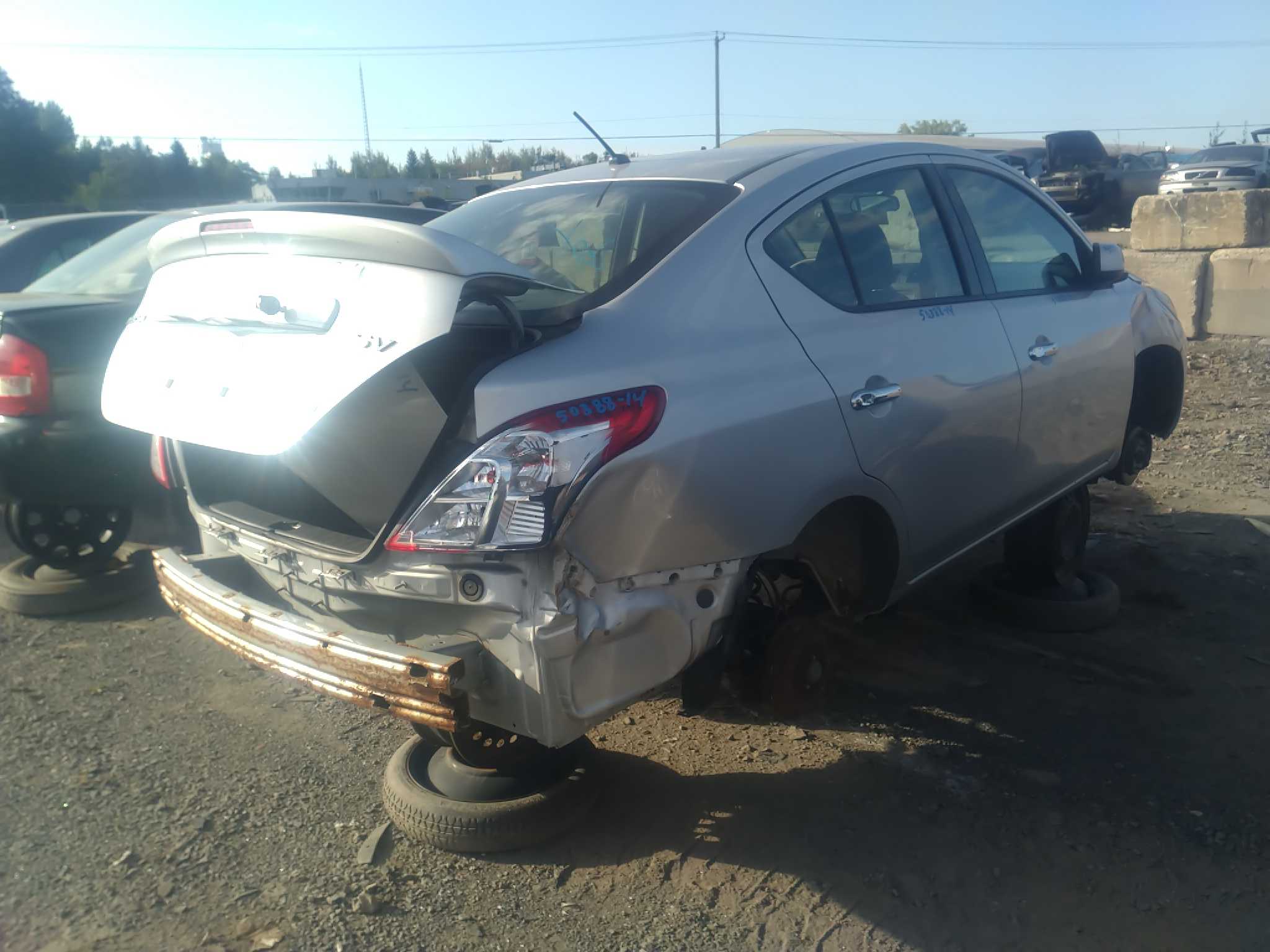 NISSAN VERSA 2014