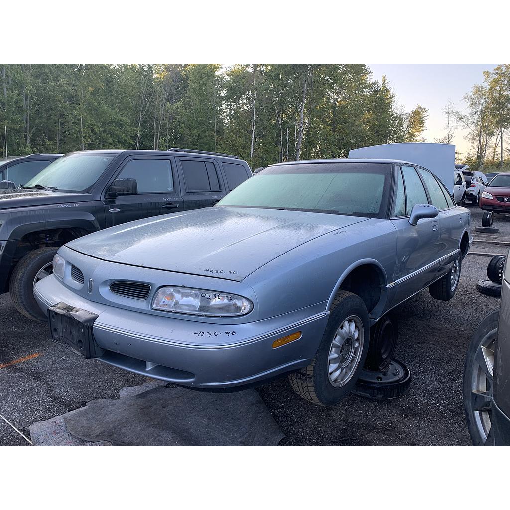OLDSMOBILE 88 1996