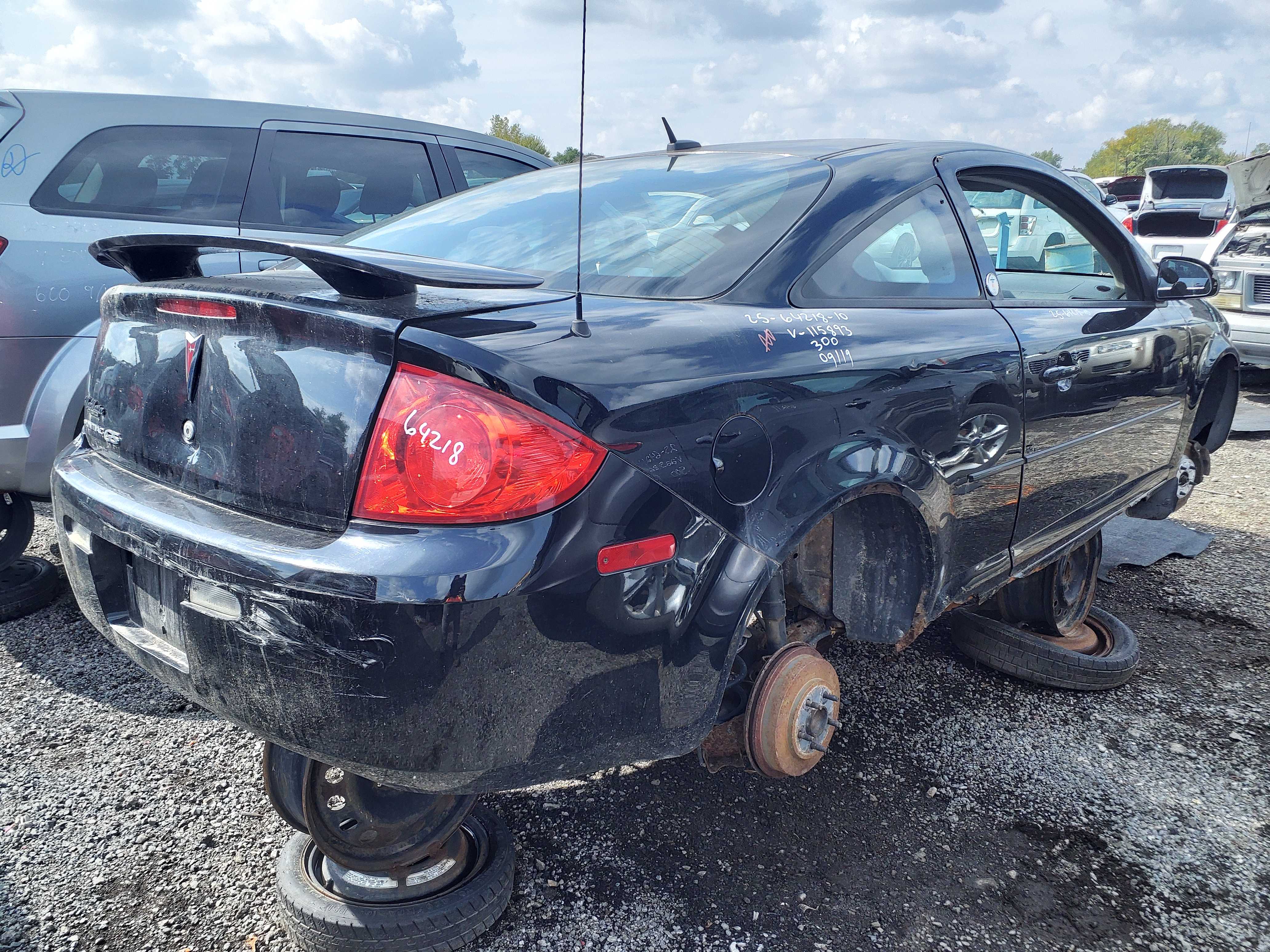 PONTIAC G5 BASE (US)/SE (CA) 2010
