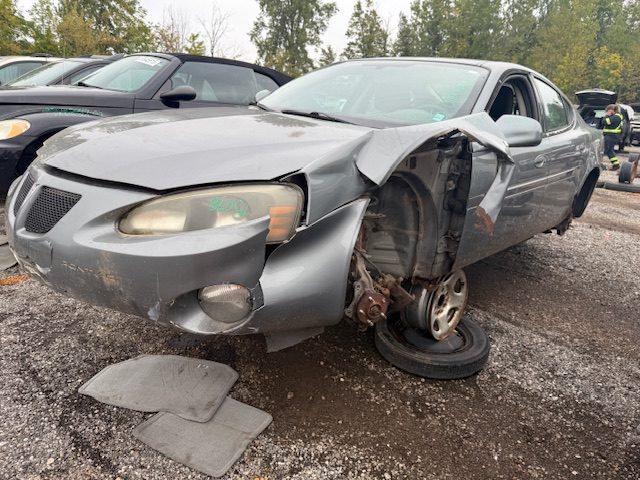 PONTIAC GRAND PRIX 2008