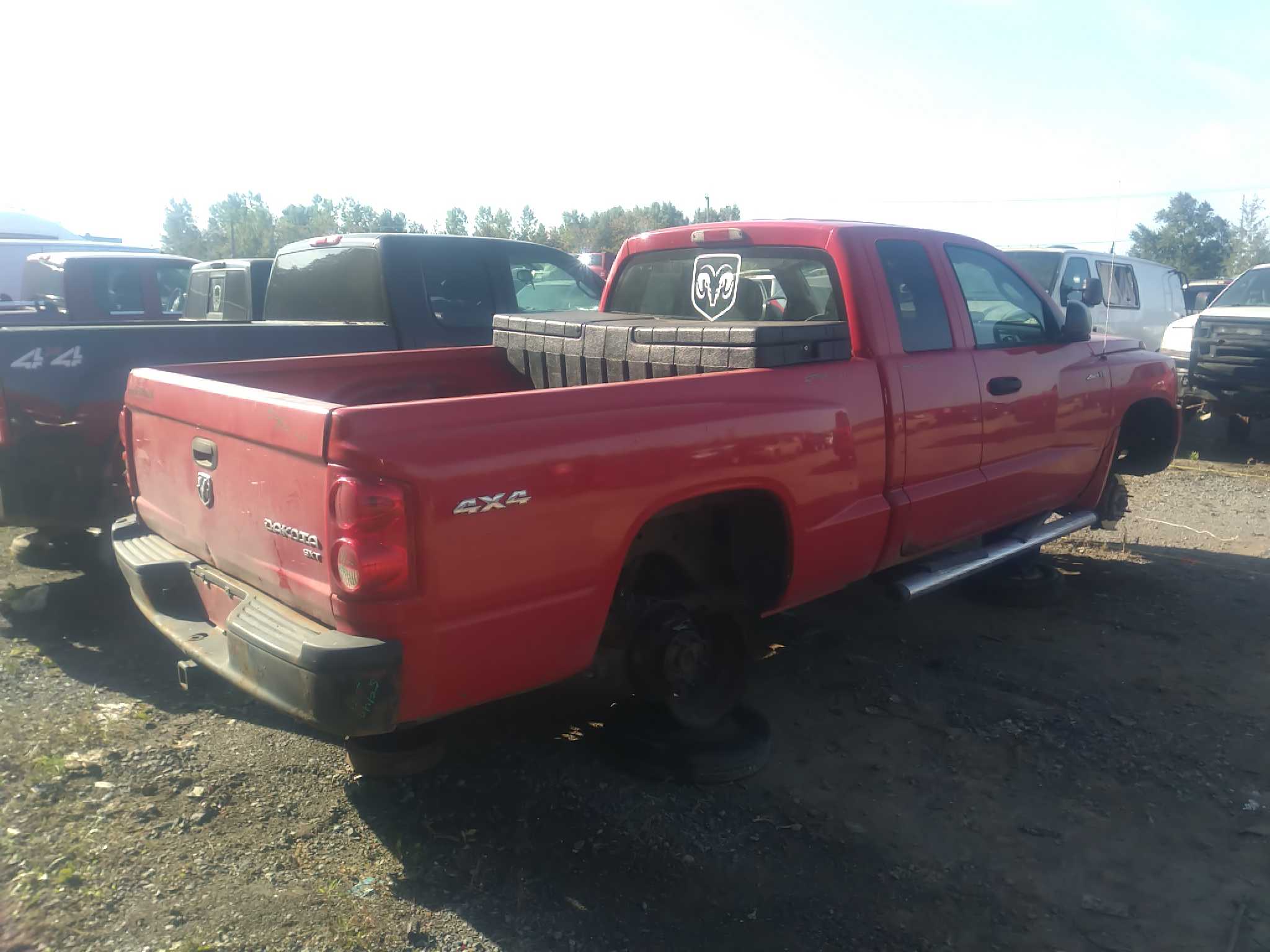 RAM DAKOTA 2011
