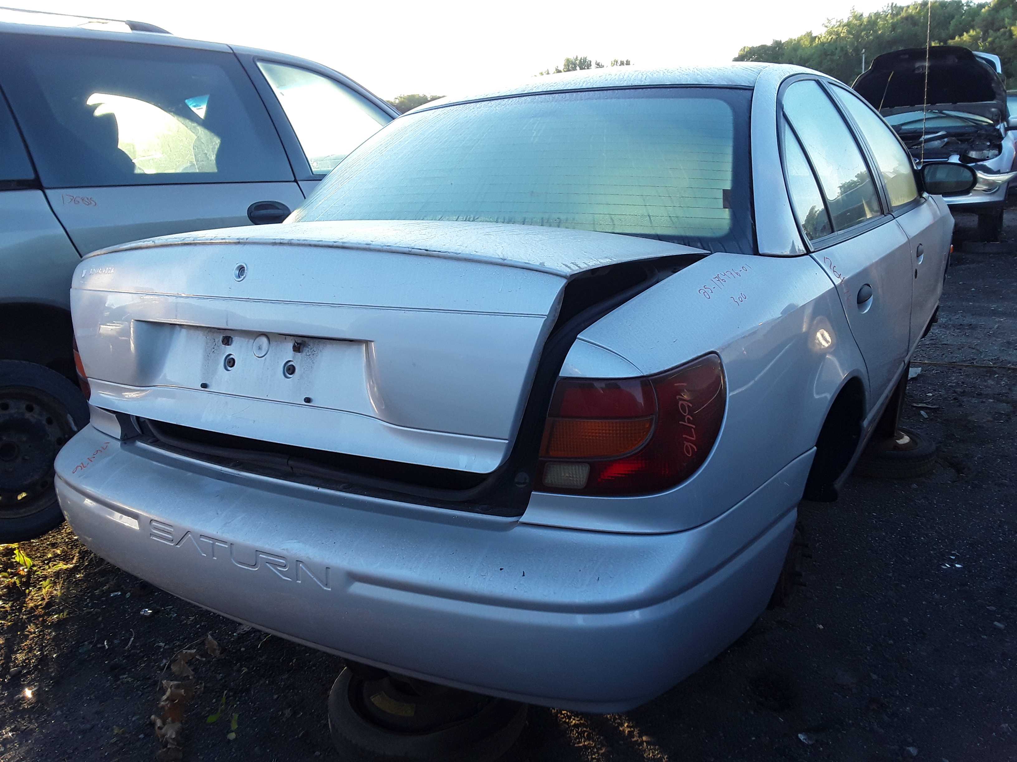 SATURN SL 2001