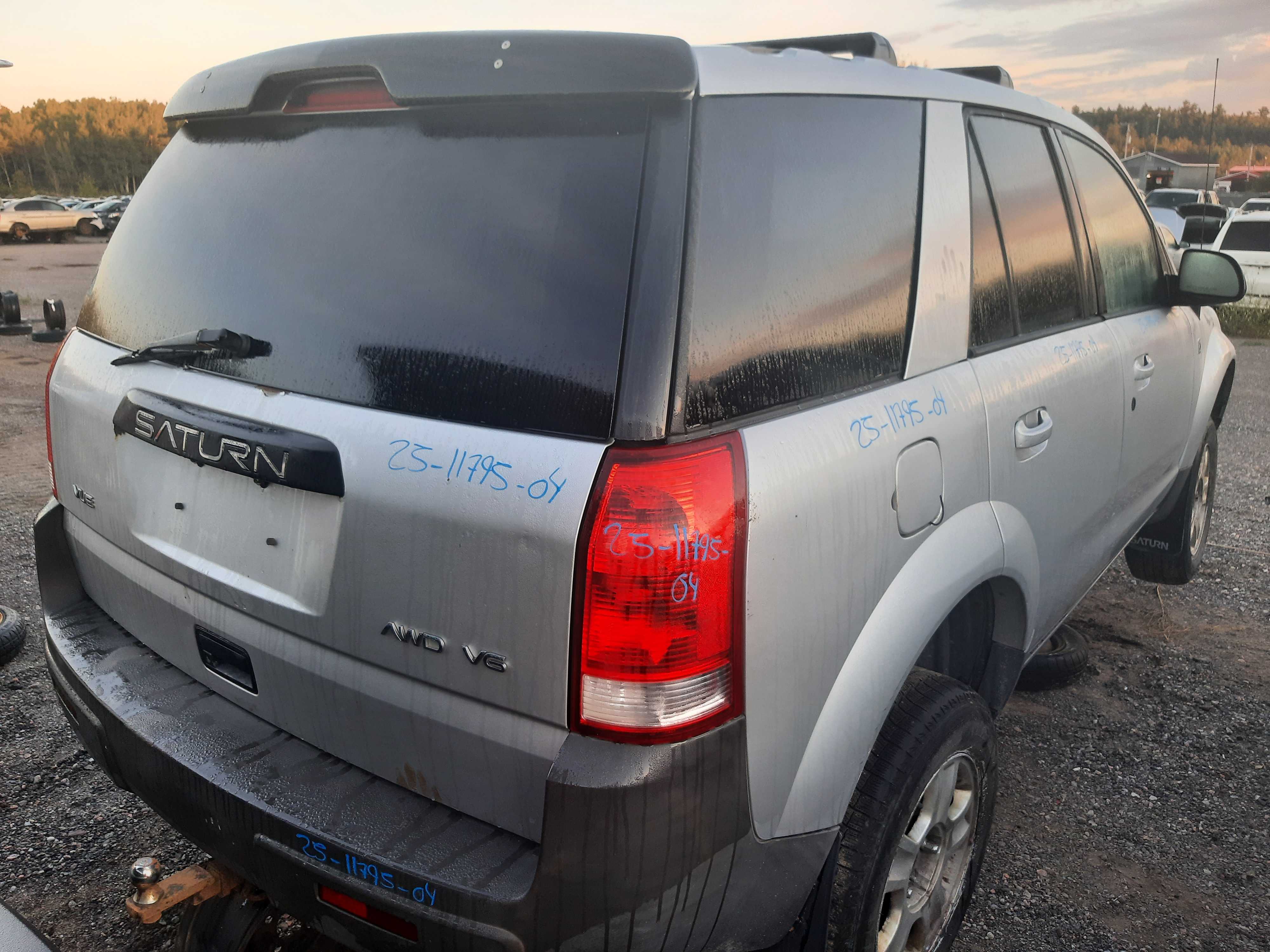 SATURN VUE 2004