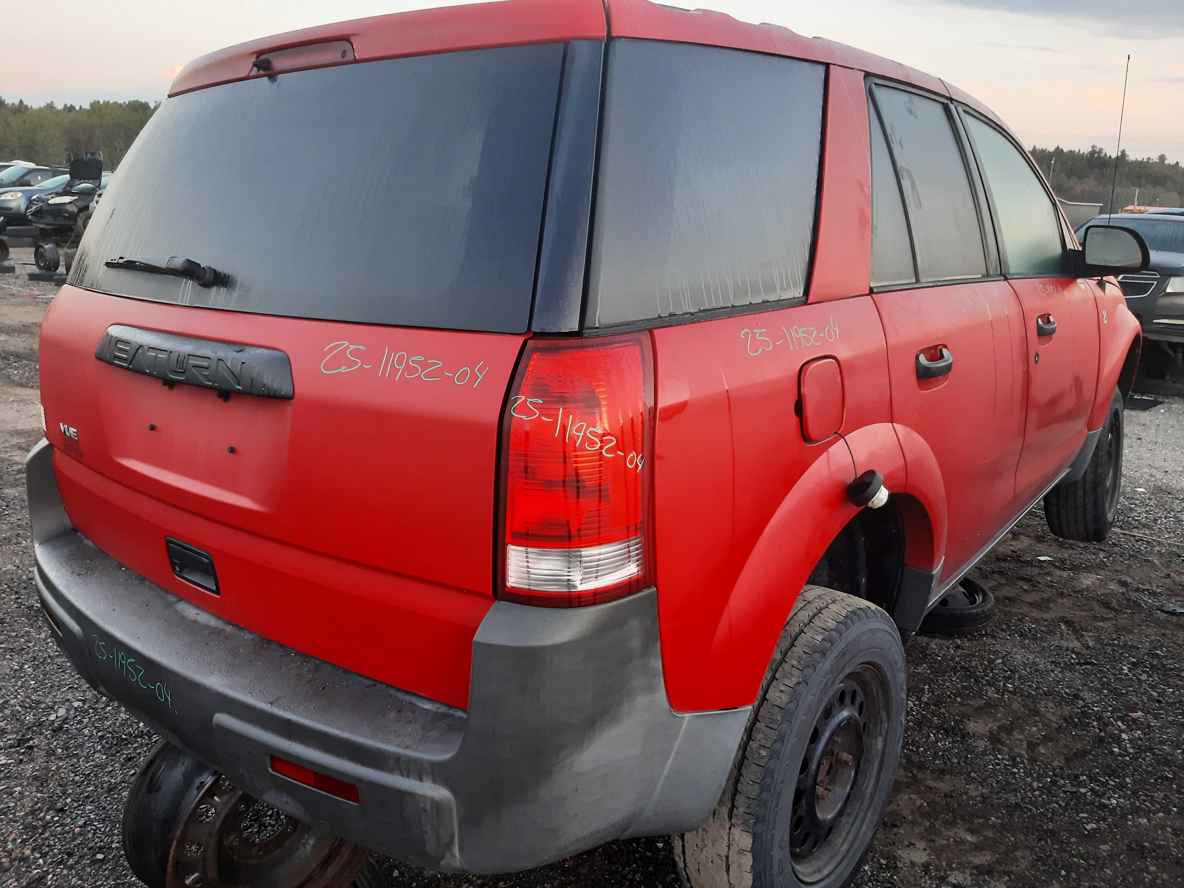 SATURN VUE 2004