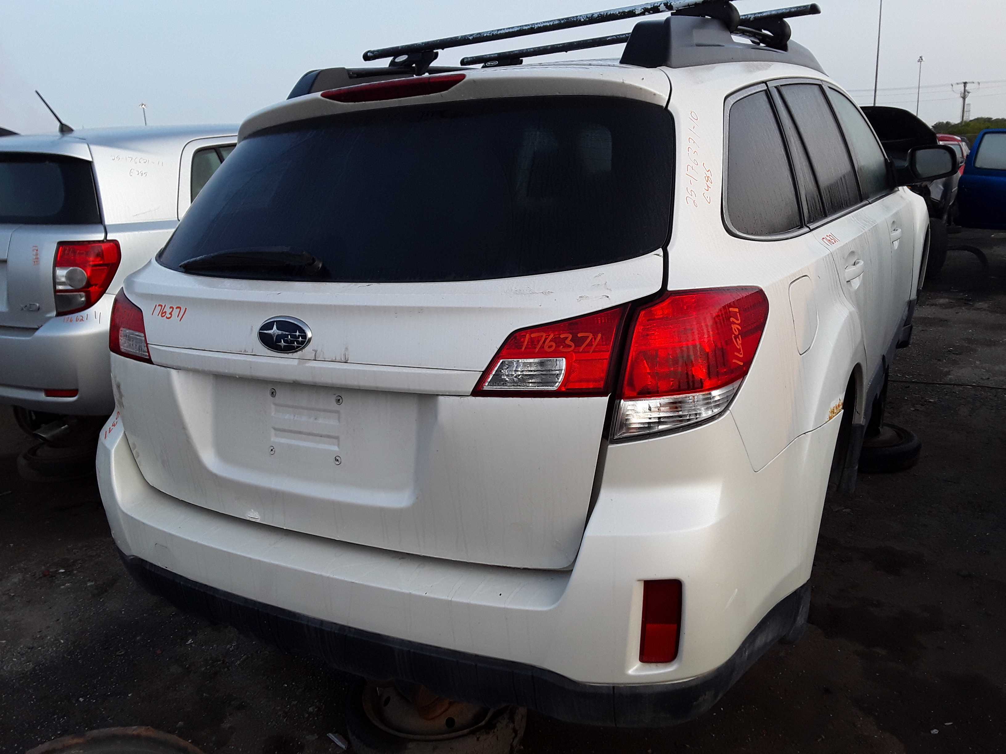 SUBARU OUTBACK 2010