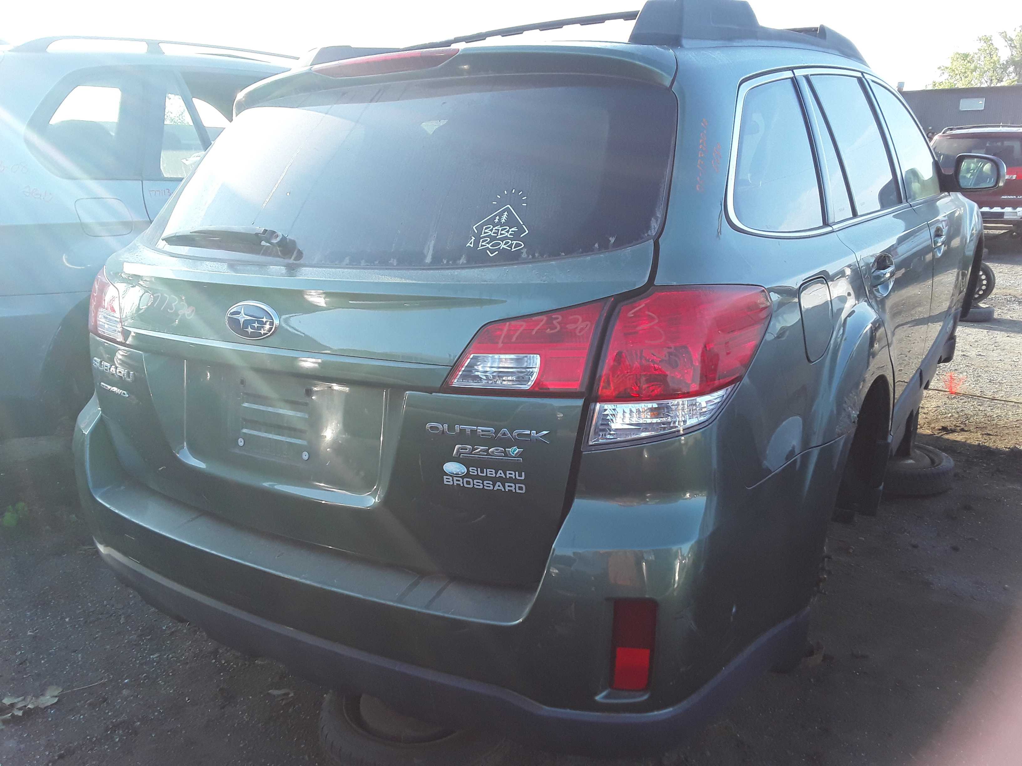 SUBARU OUTBACK 2010