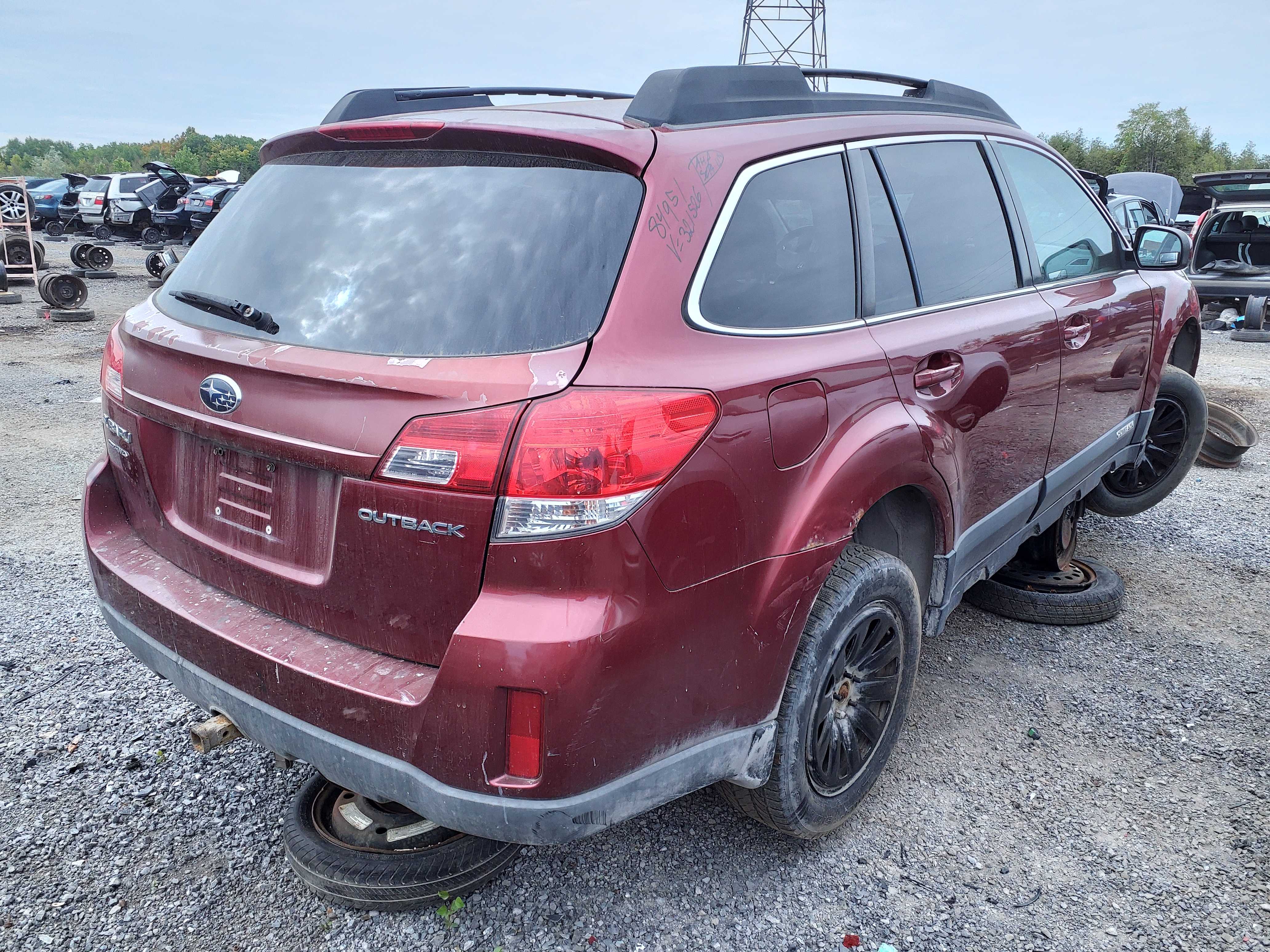 SUBARU OUTBACK 2011