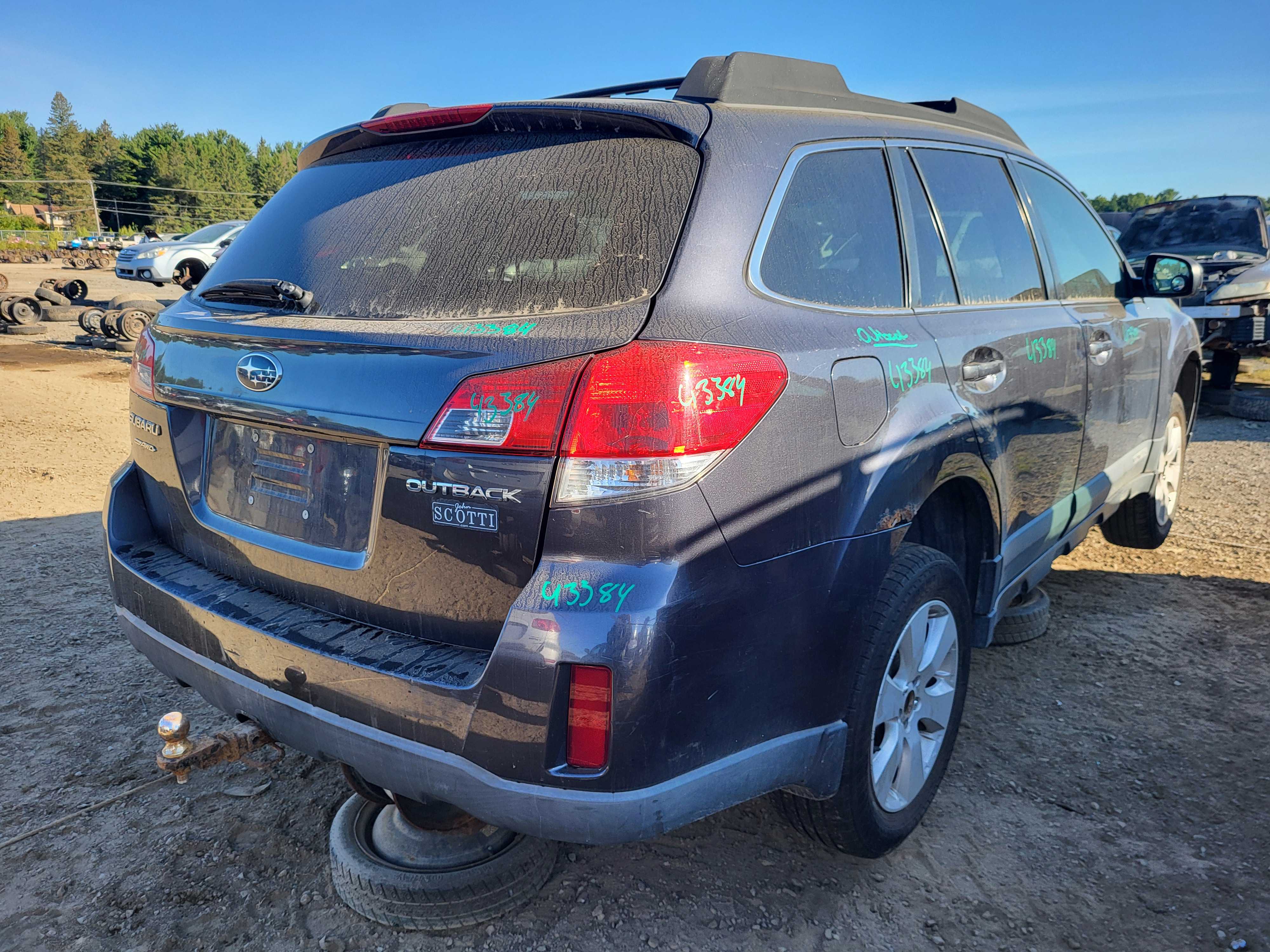 SUBARU OUTBACK 2011