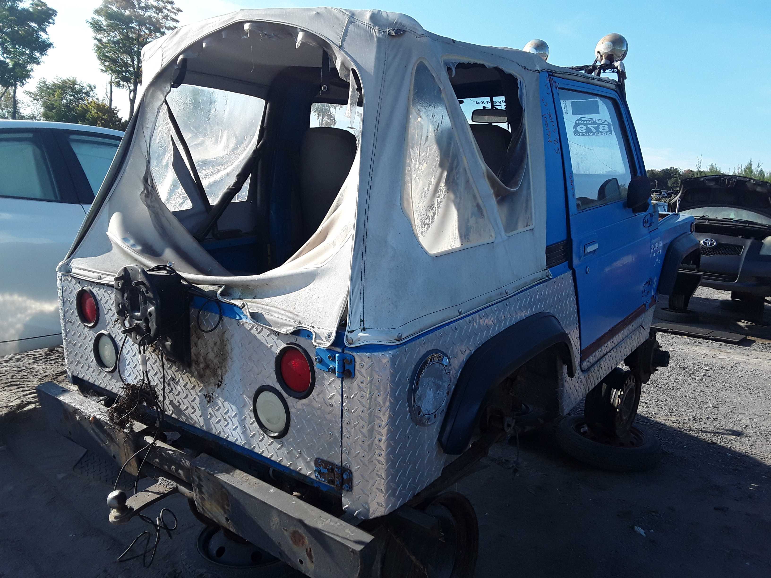 SUZUKI SAMURAI 1985