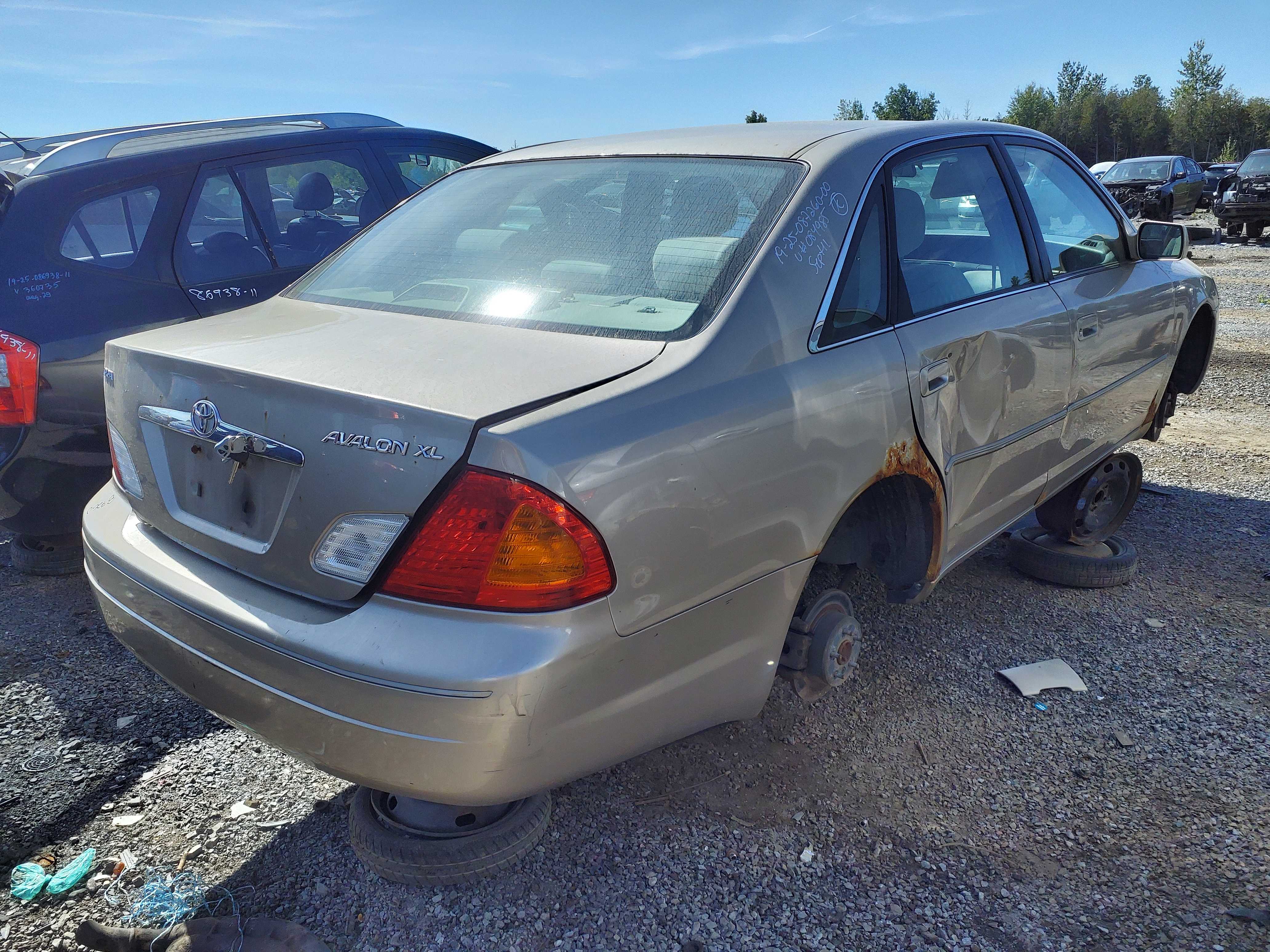 TOYOTA AVALON 2000