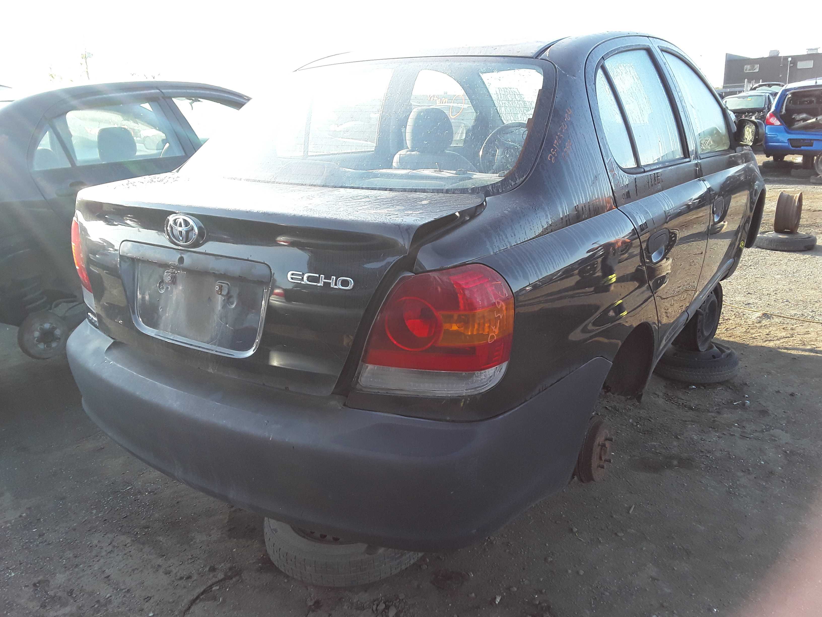 TOYOTA ECHO 2004