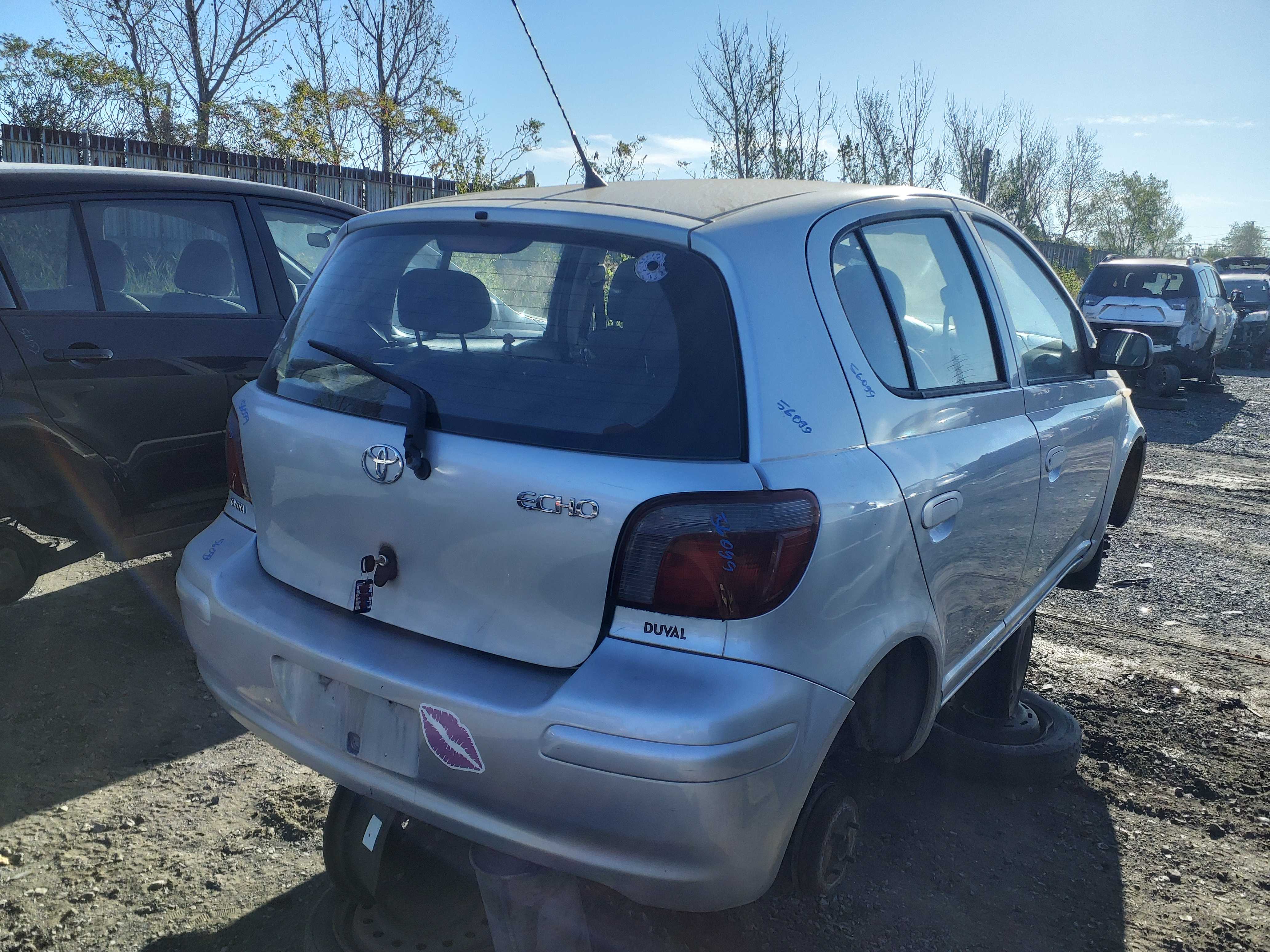 TOYOTA ECHO 2004