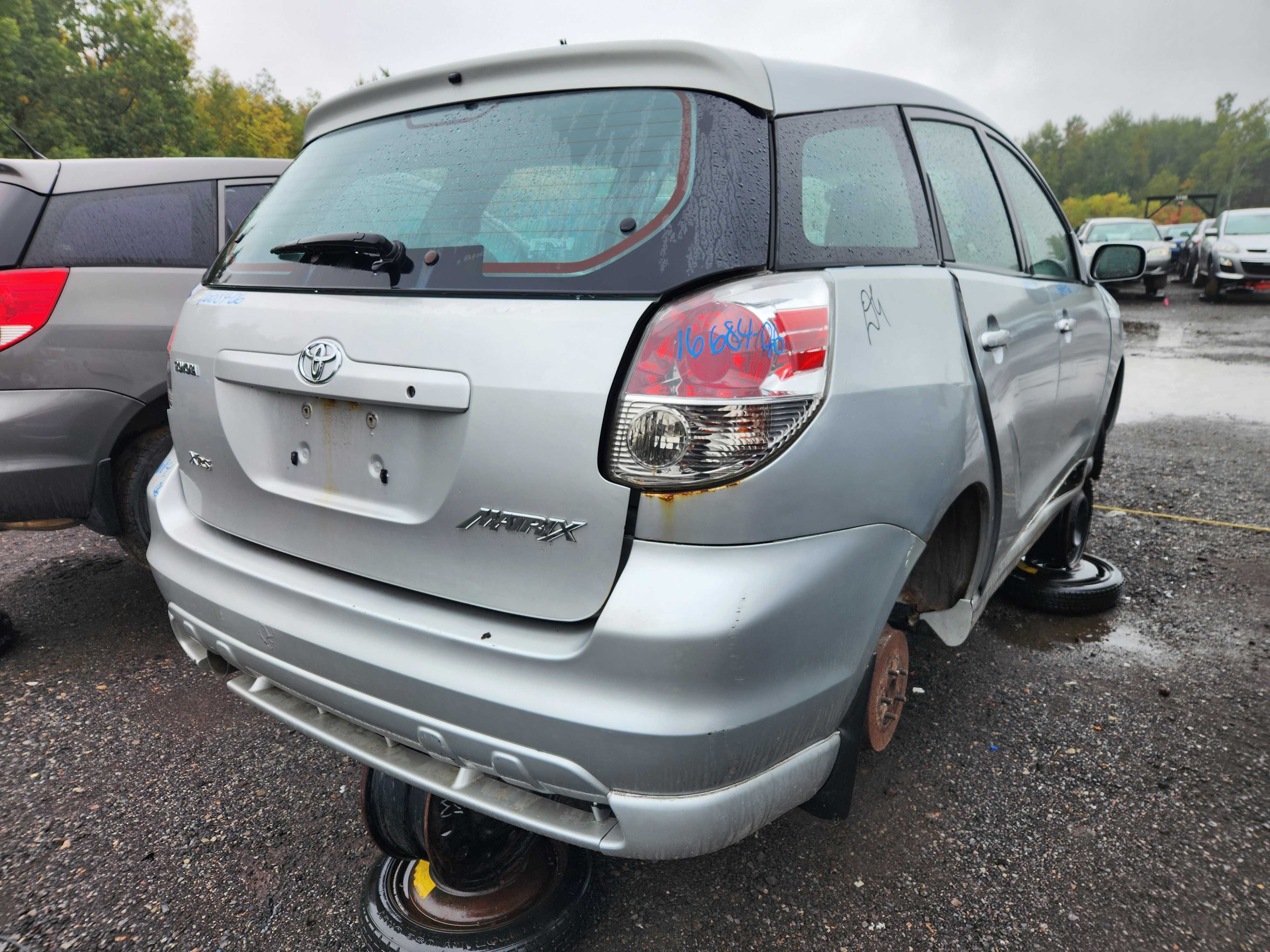 TOYOTA MATRIX 2006