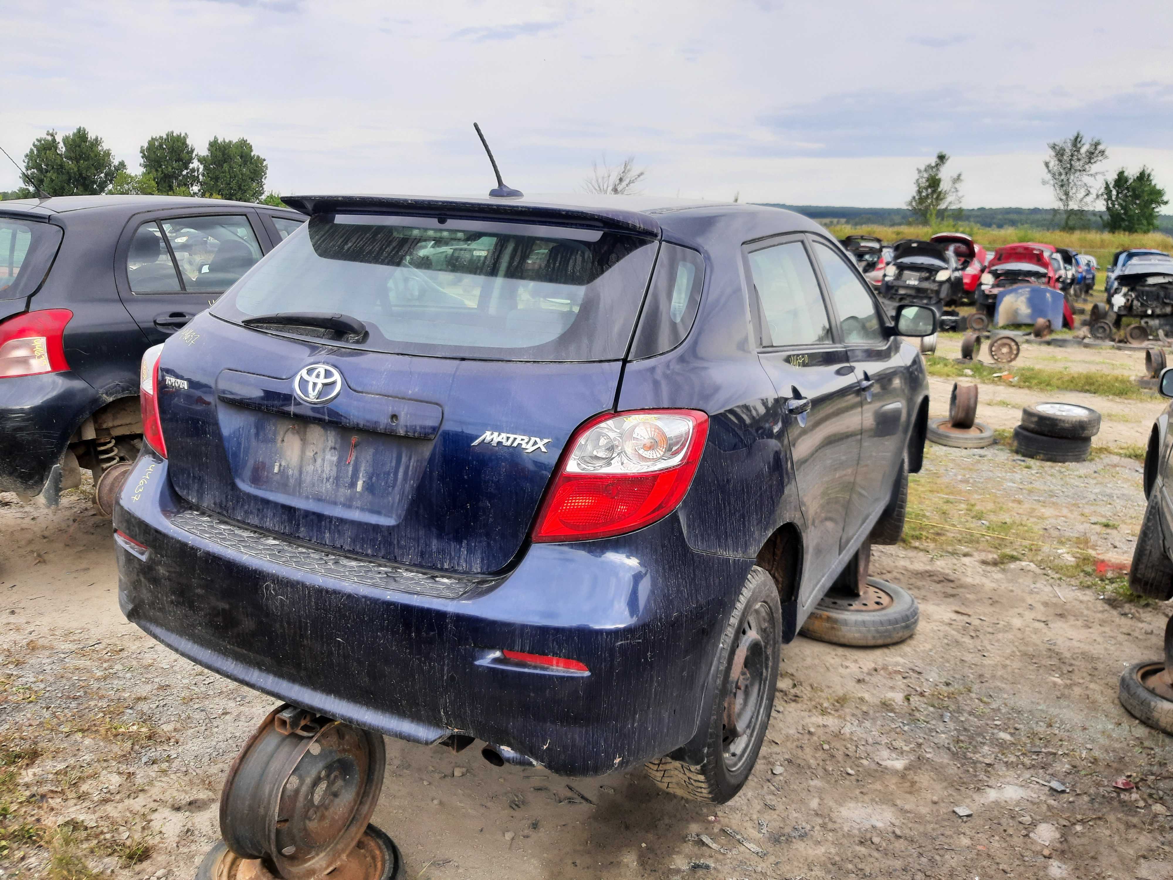TOYOTA MATRIX 2010