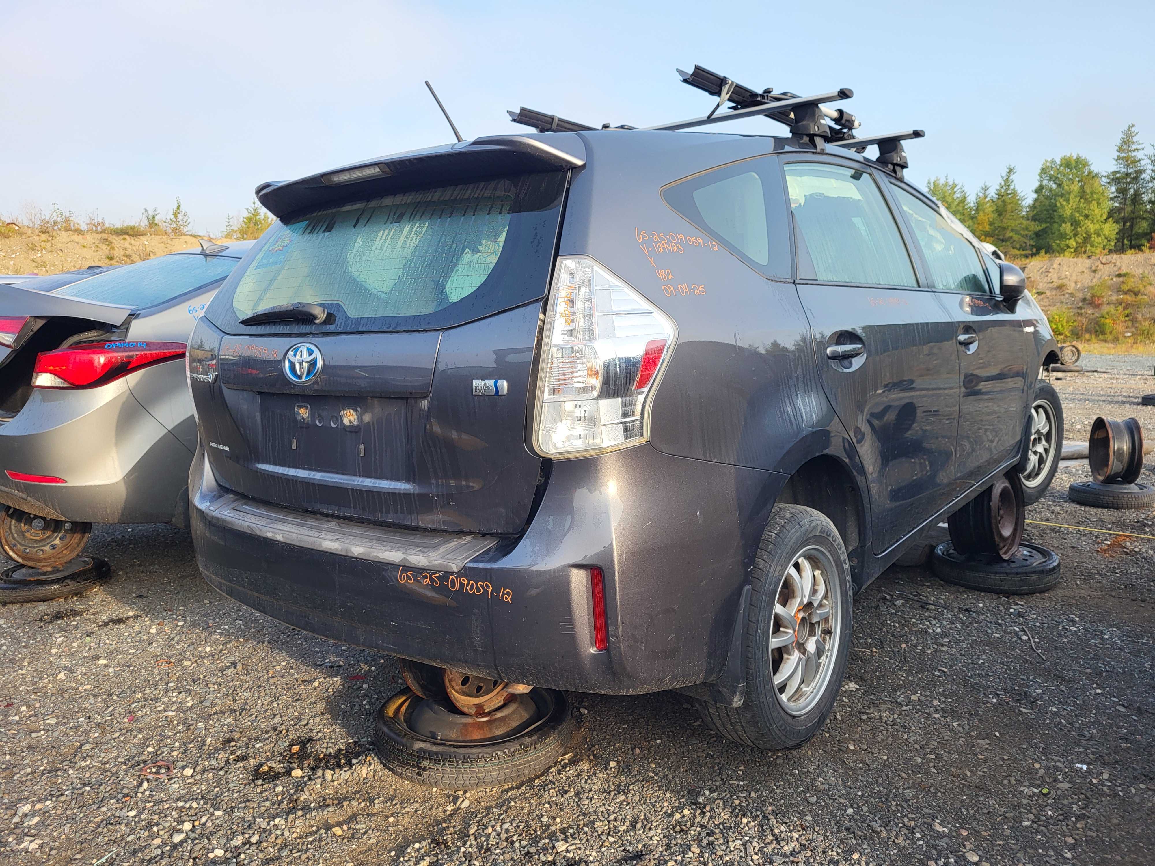 TOYOTA PRIUS 2012