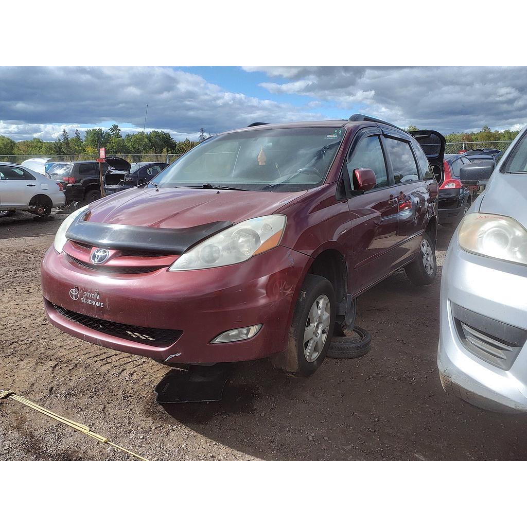 TOYOTA SIENNA 2008