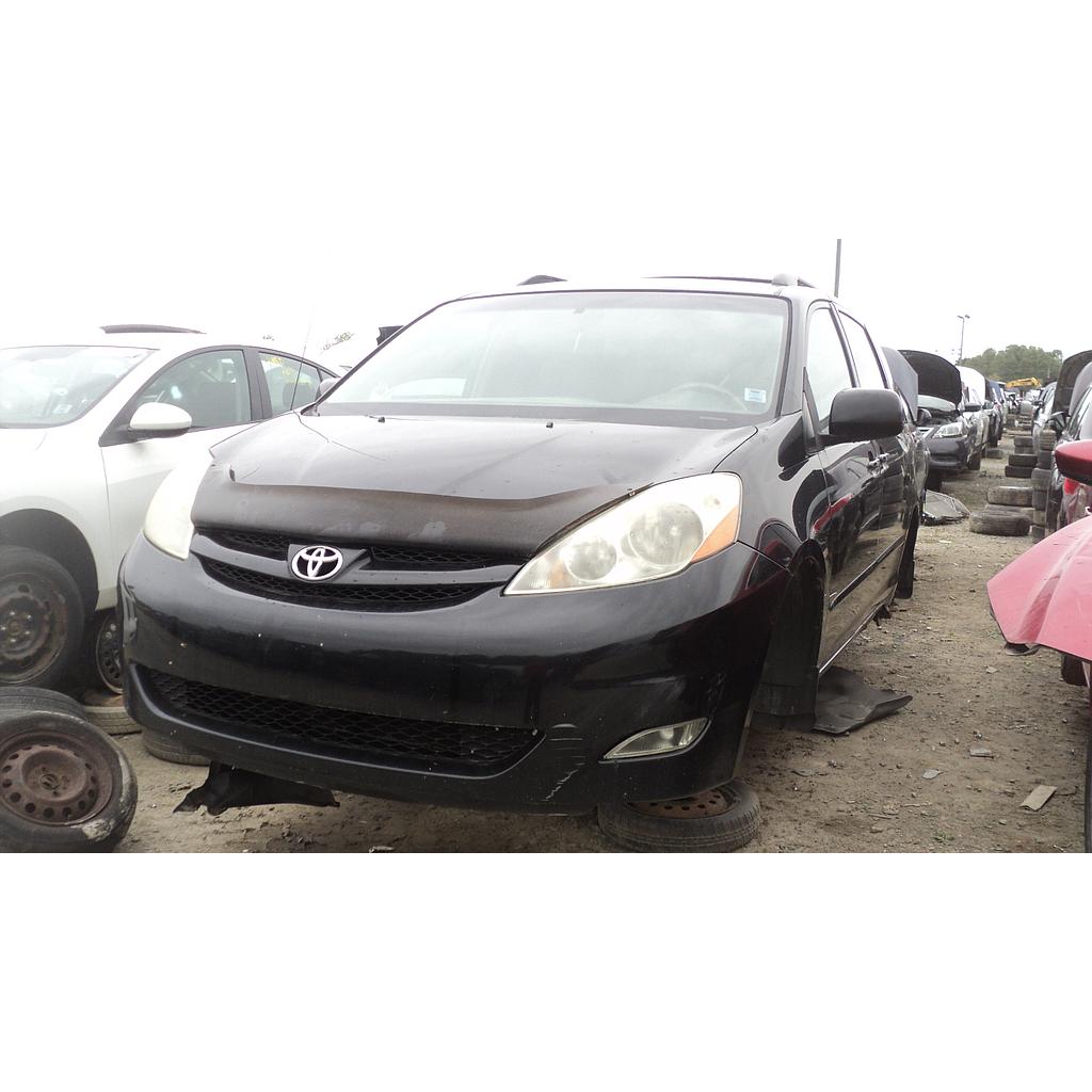 TOYOTA SIENNA 2008