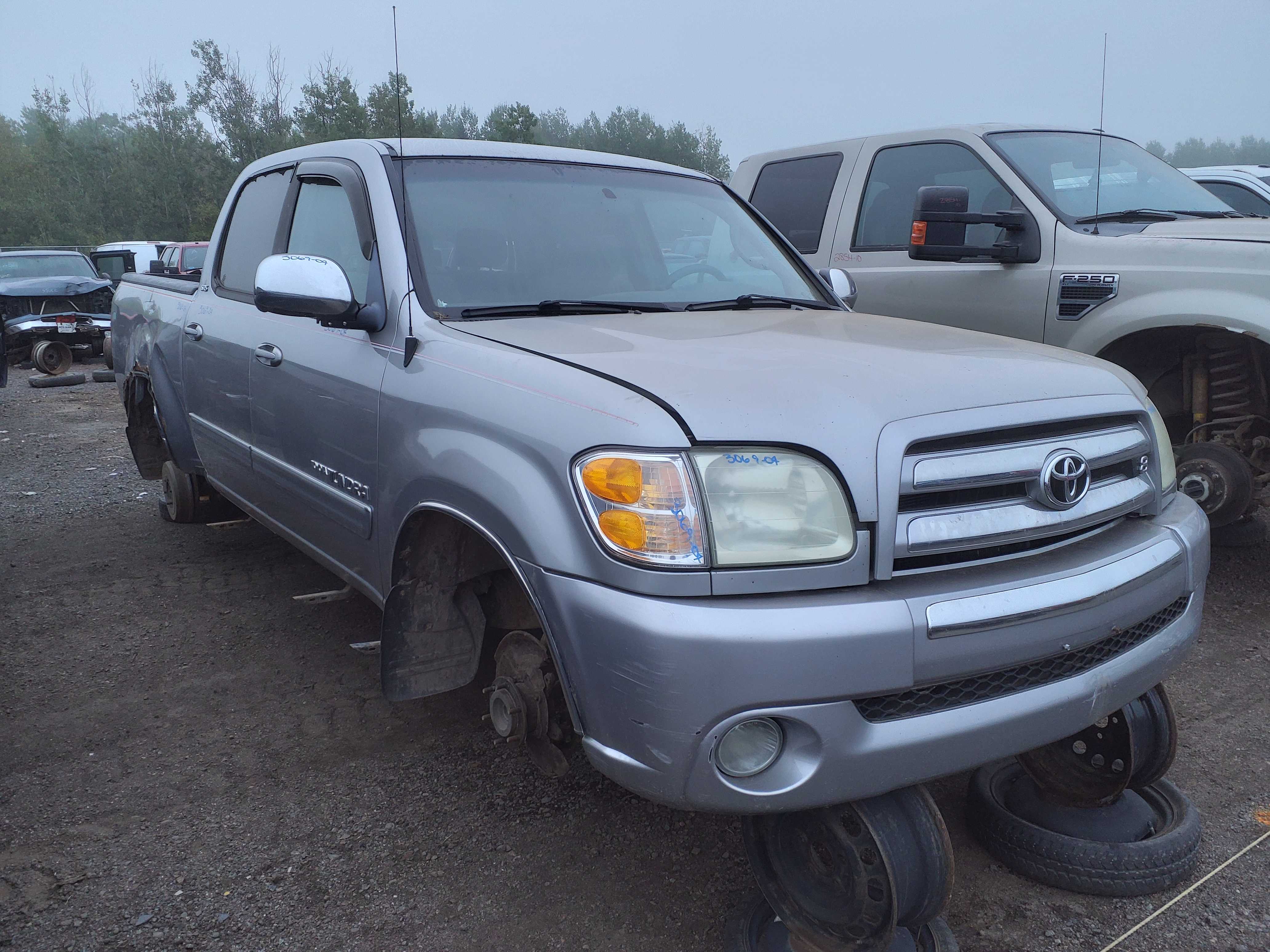 TOYOTA TUNDRA 2004