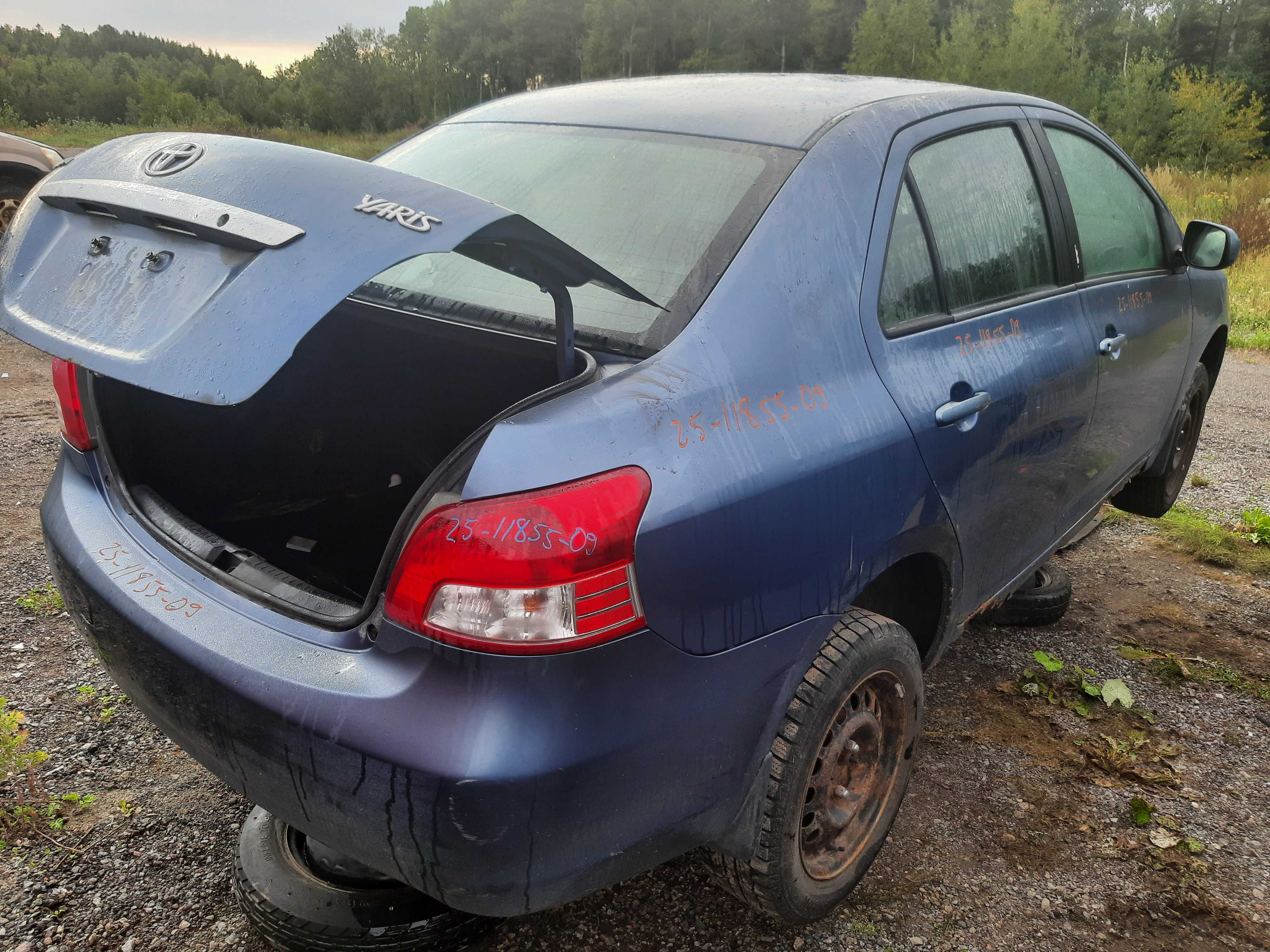 TOYOTA YARIS 2009