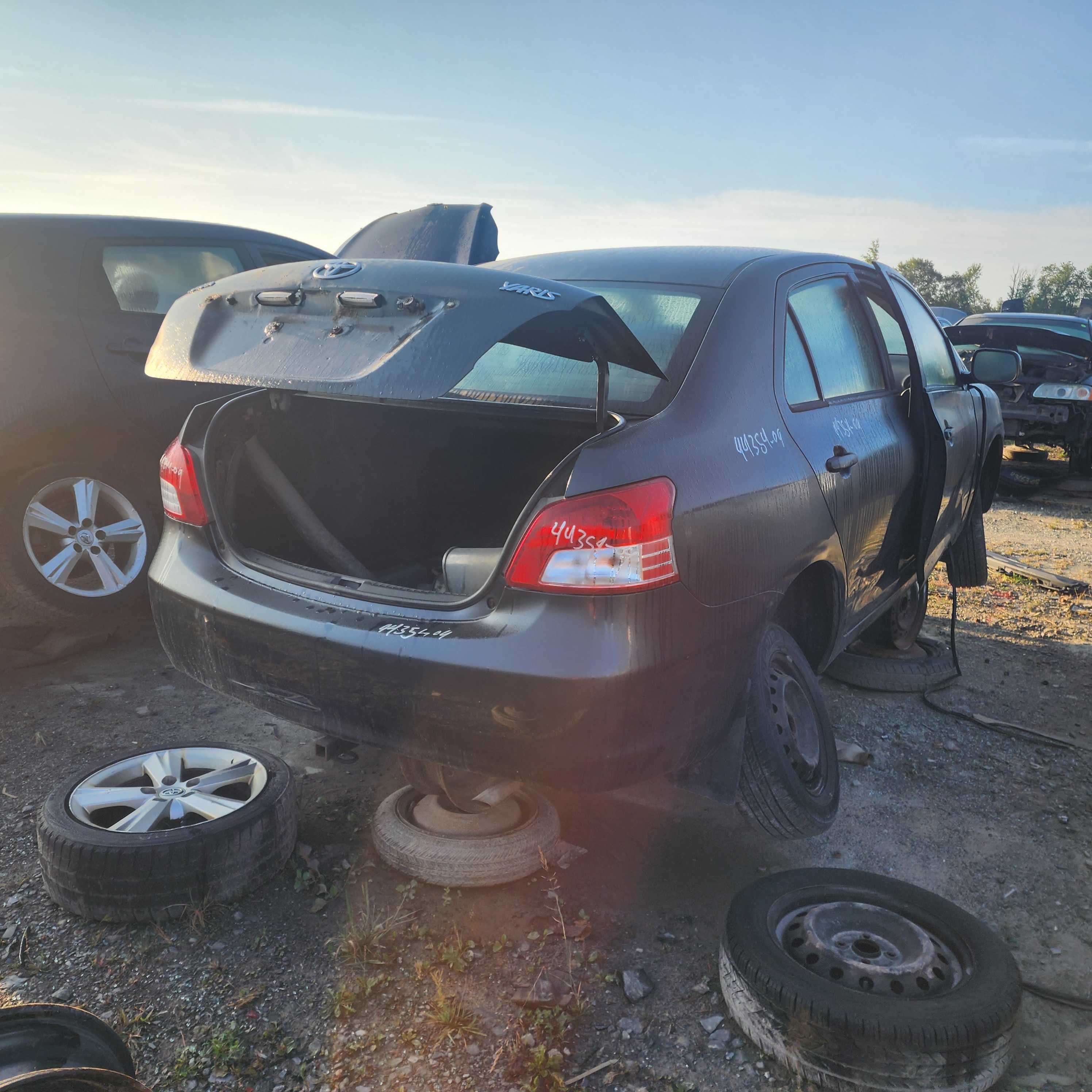 TOYOTA YARIS 2009