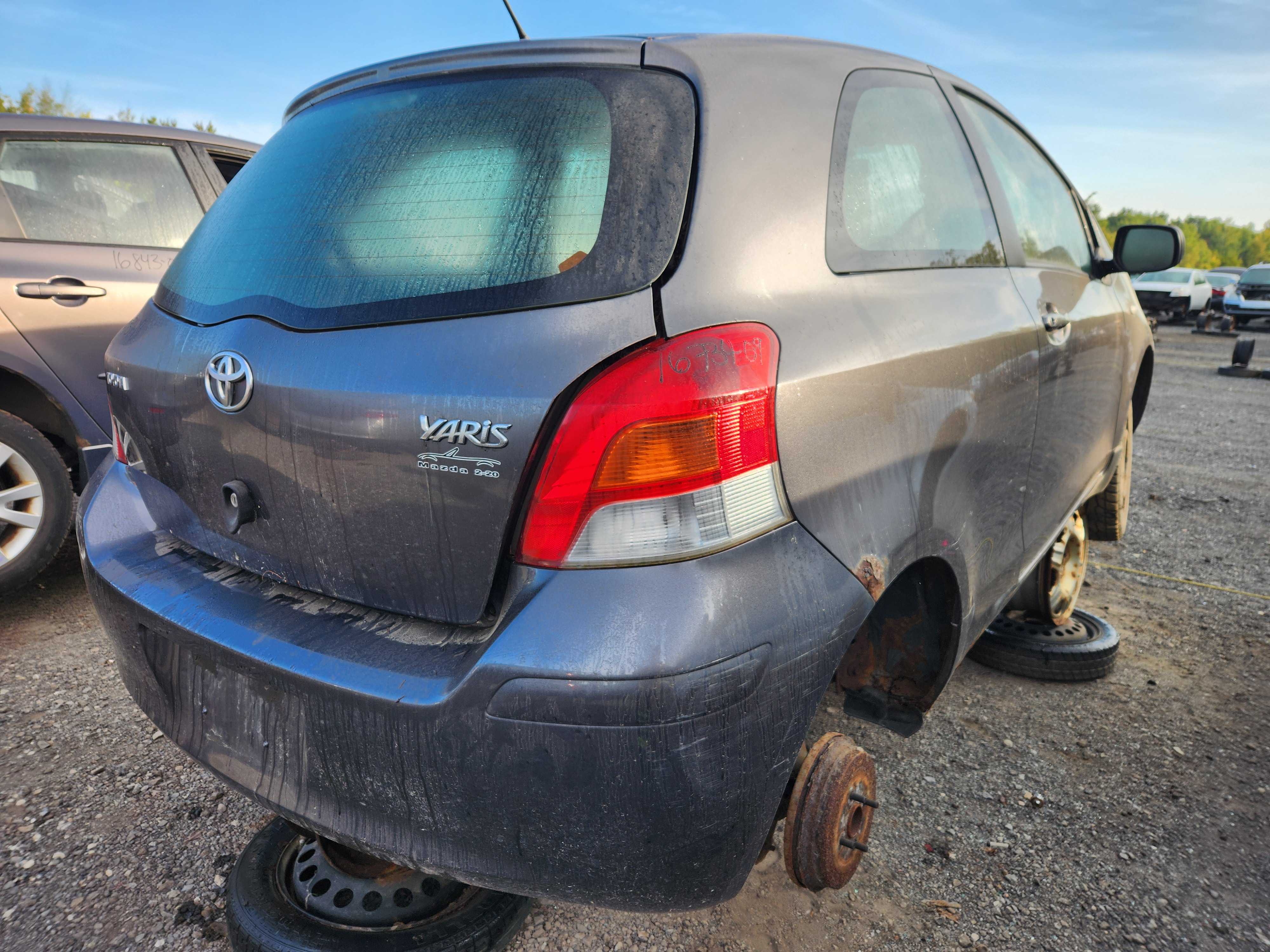 TOYOTA YARIS 2009