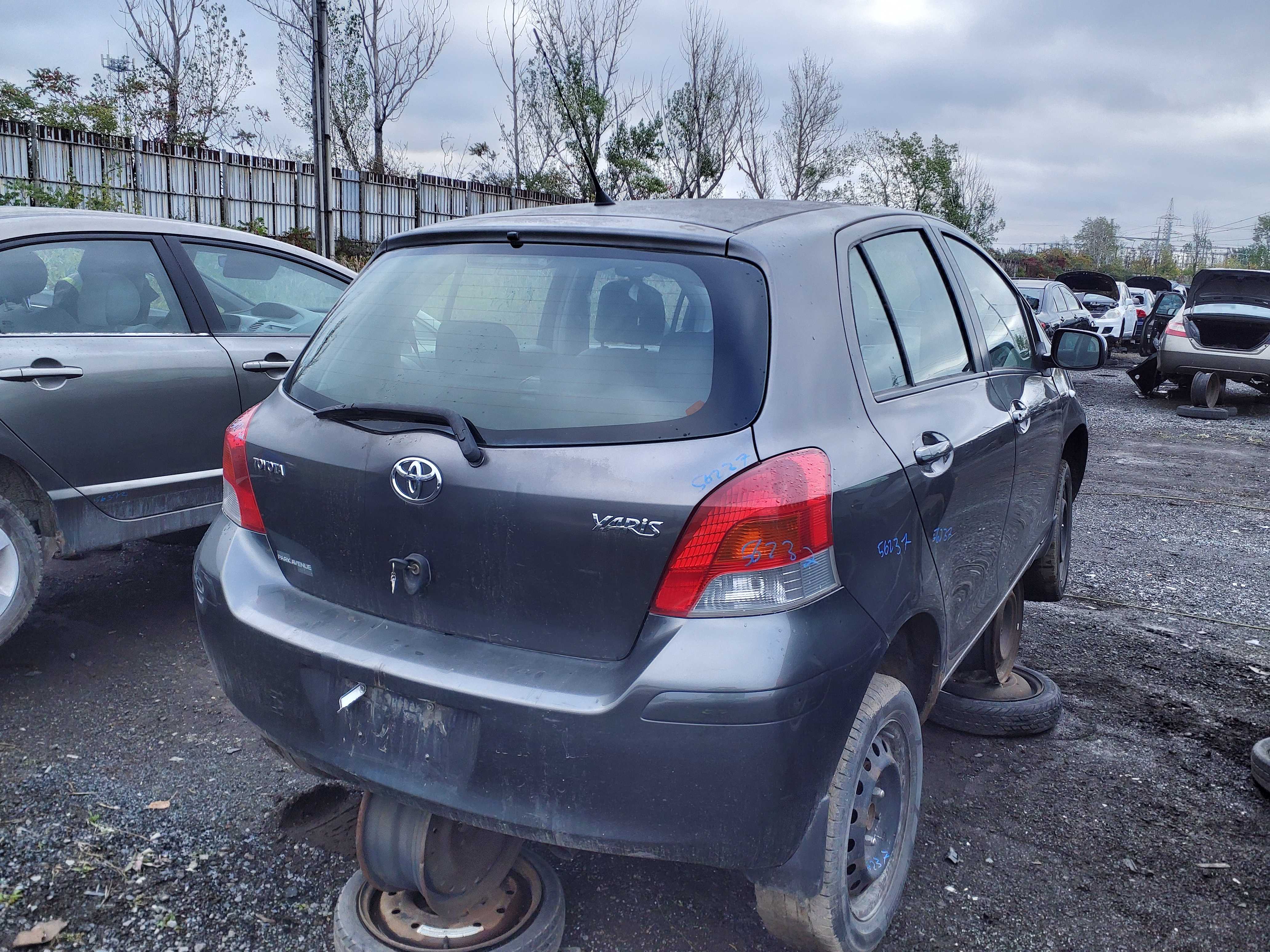 TOYOTA YARIS 2009