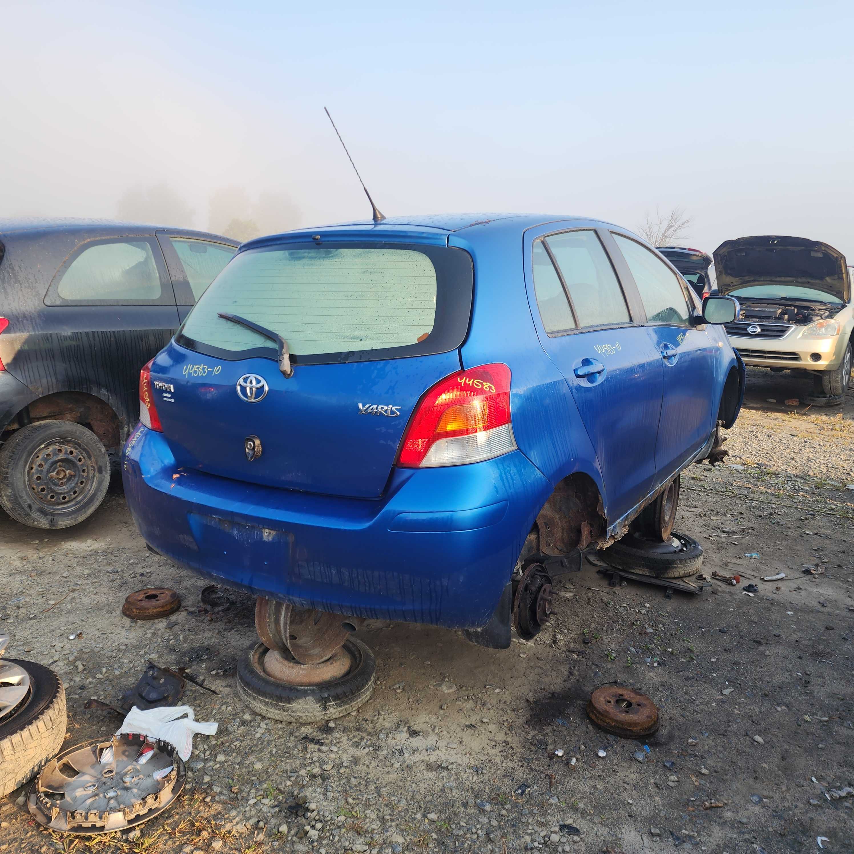TOYOTA YARIS 2010