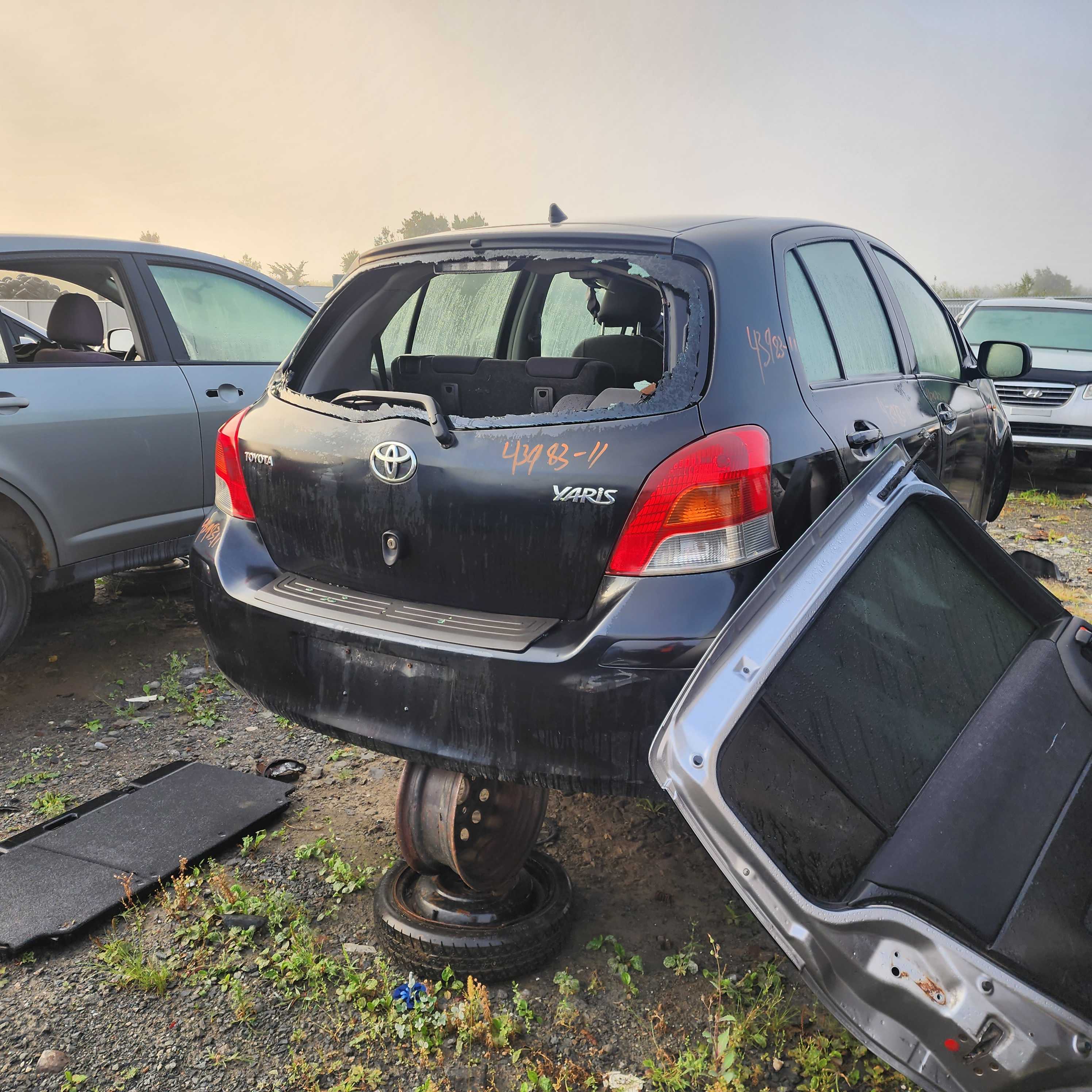 TOYOTA YARIS 2011