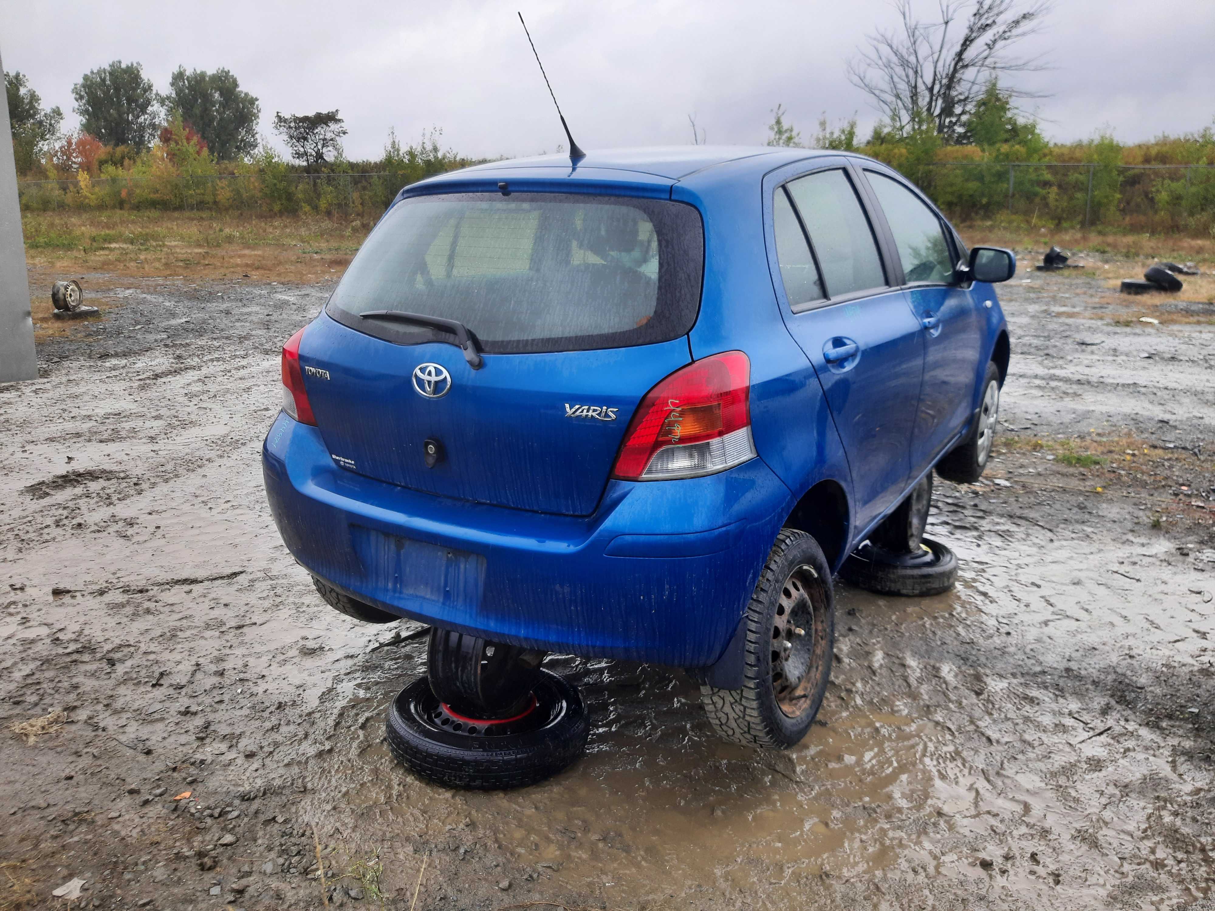 TOYOTA YARIS 2011