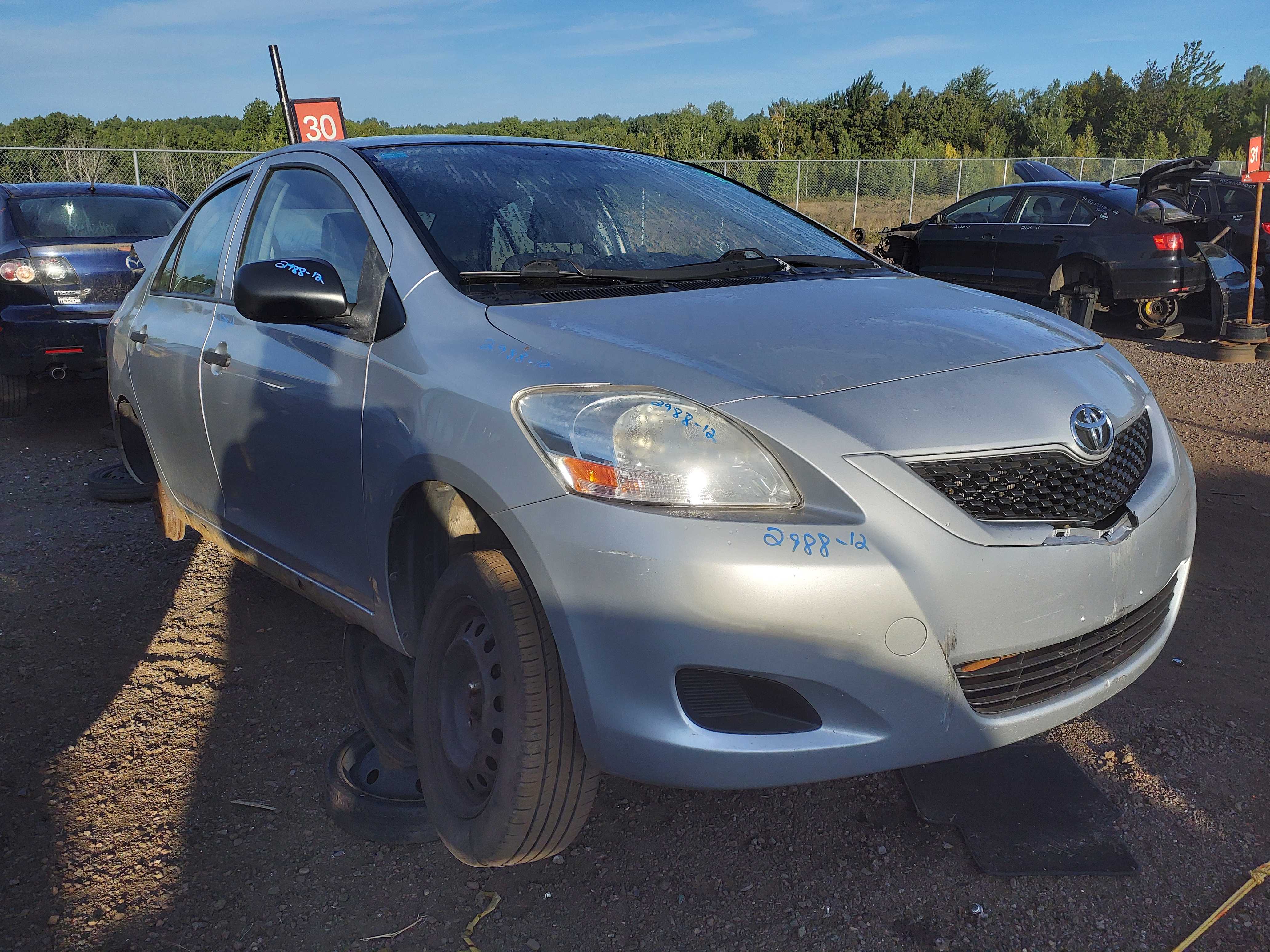 TOYOTA YARIS 2012