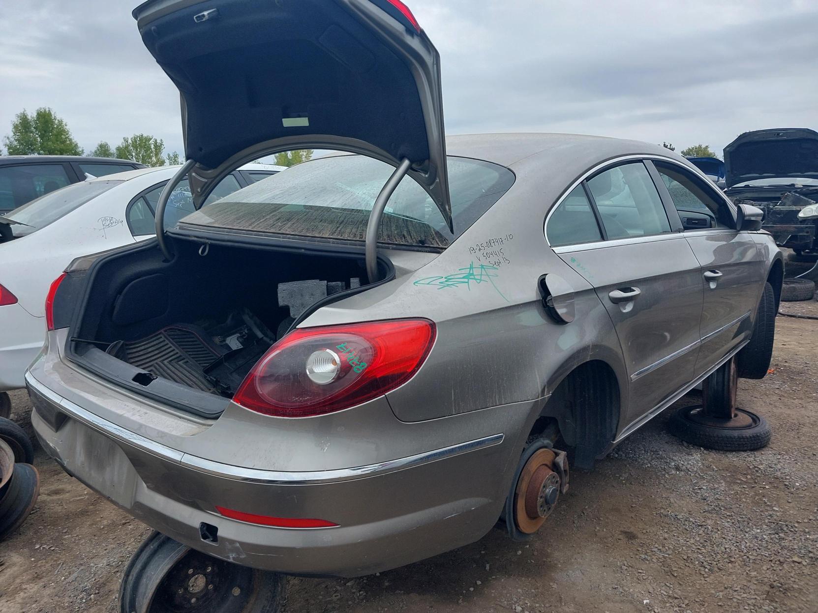 VOLKSWAGEN CC 2010