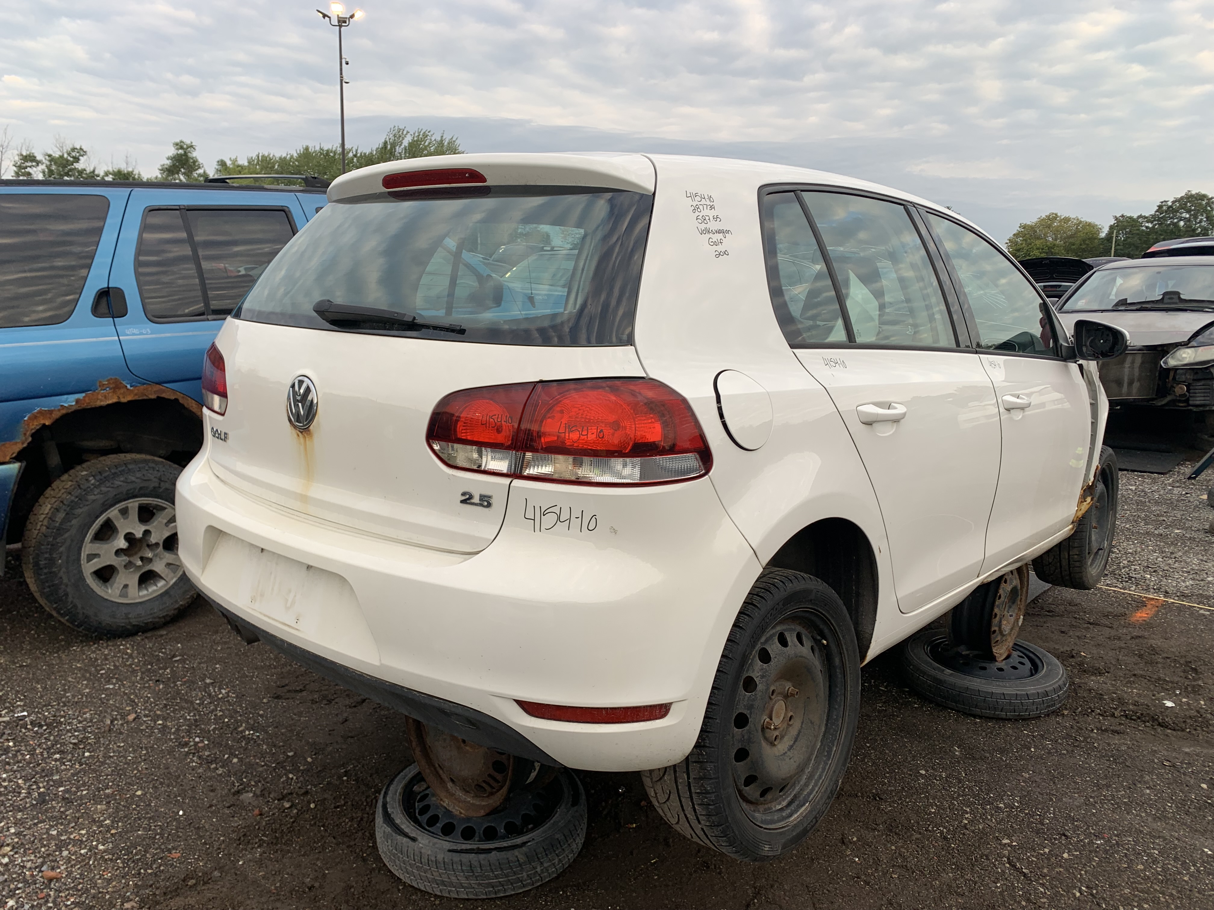 VOLKSWAGEN GOLF 2010