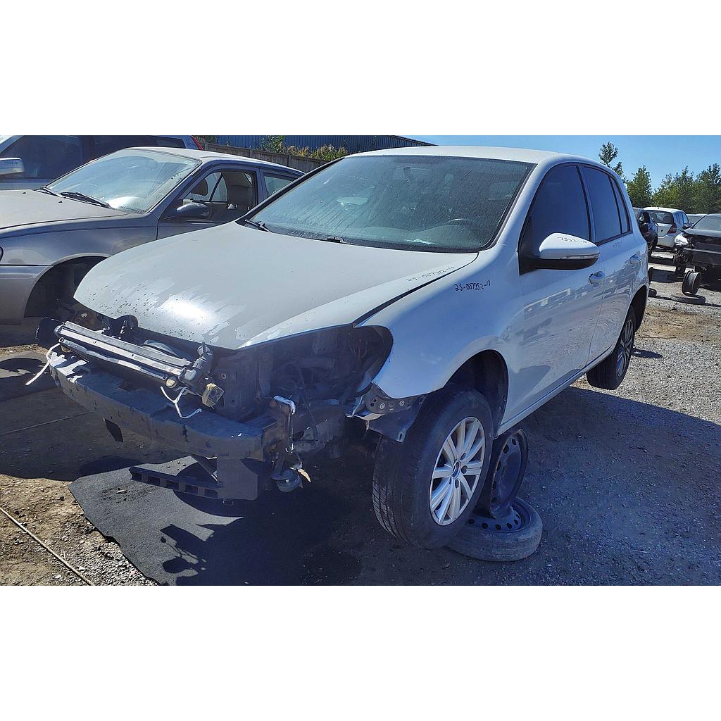 VOLKSWAGEN GOLF 2010