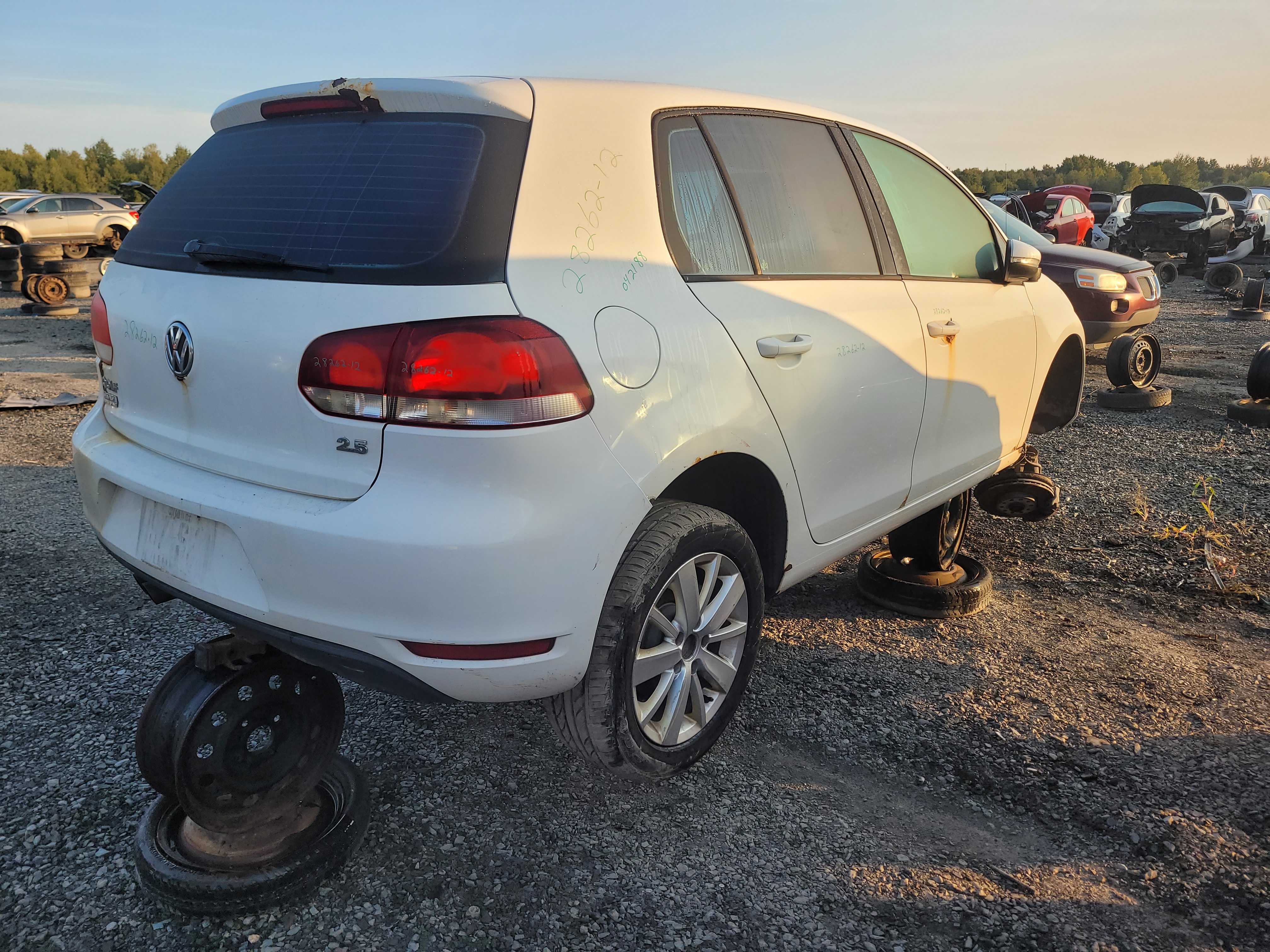 VOLKSWAGEN GOLF 2012