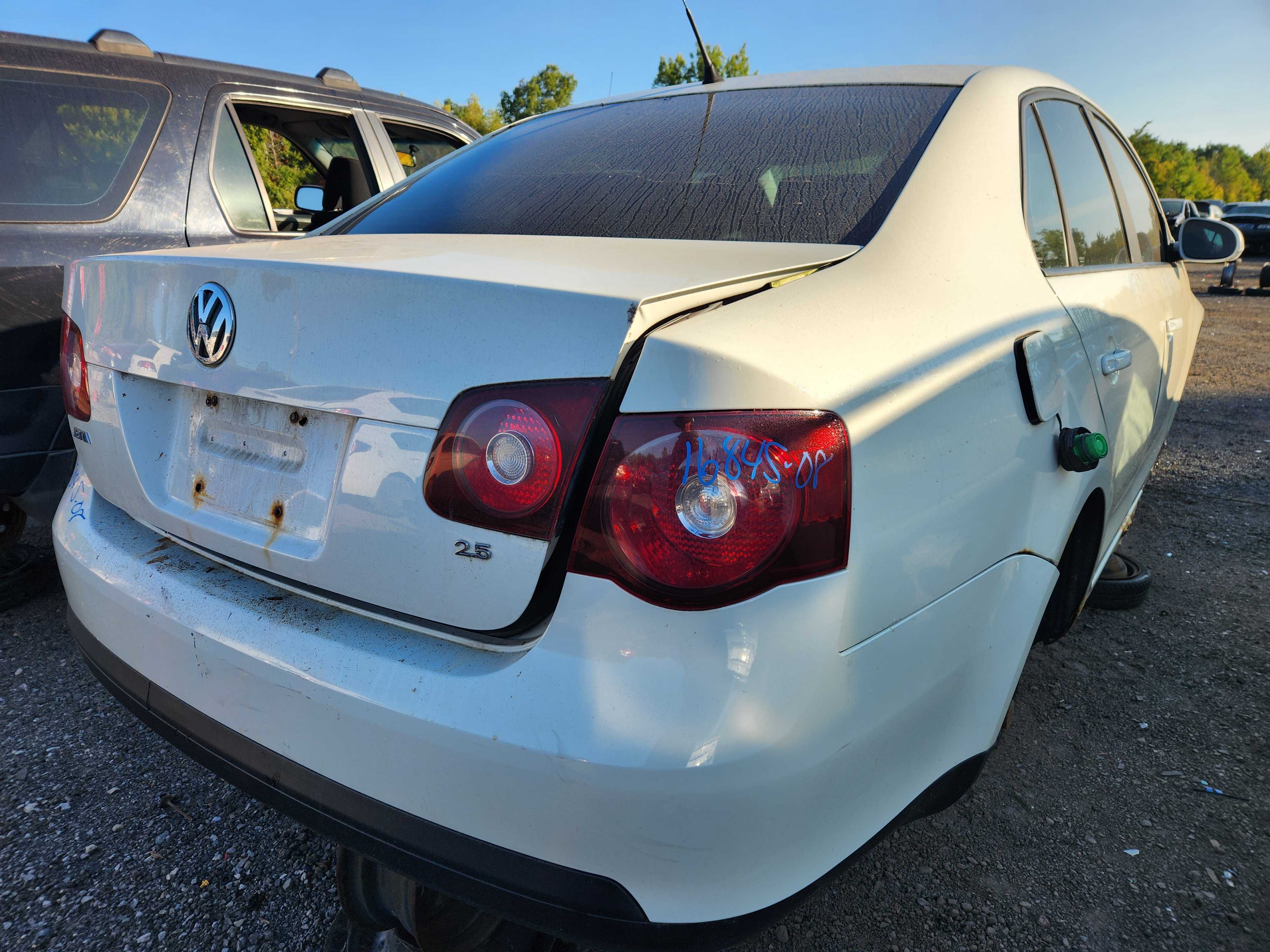 VOLKSWAGEN JETTA 2008
