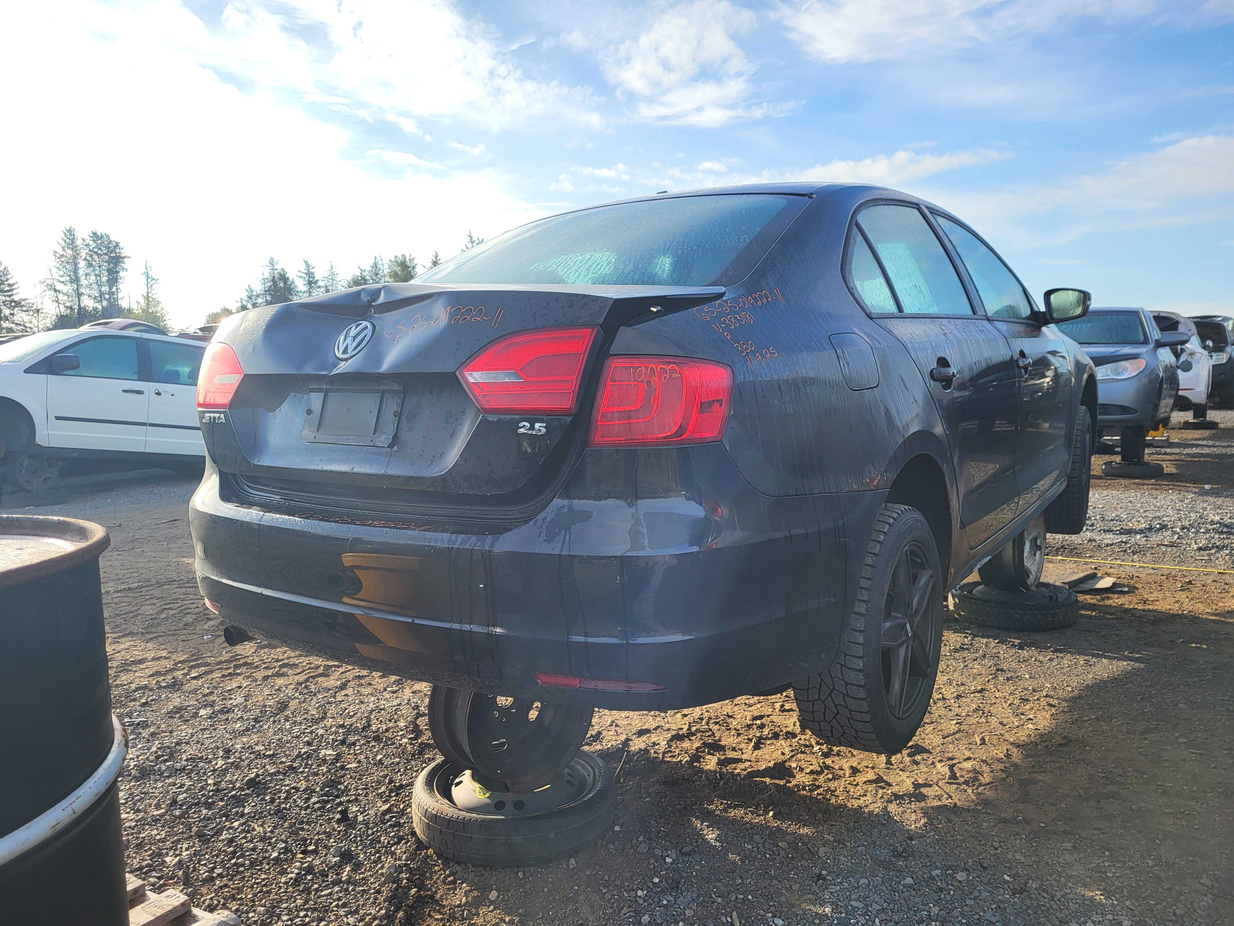 VOLKSWAGEN JETTA 2011